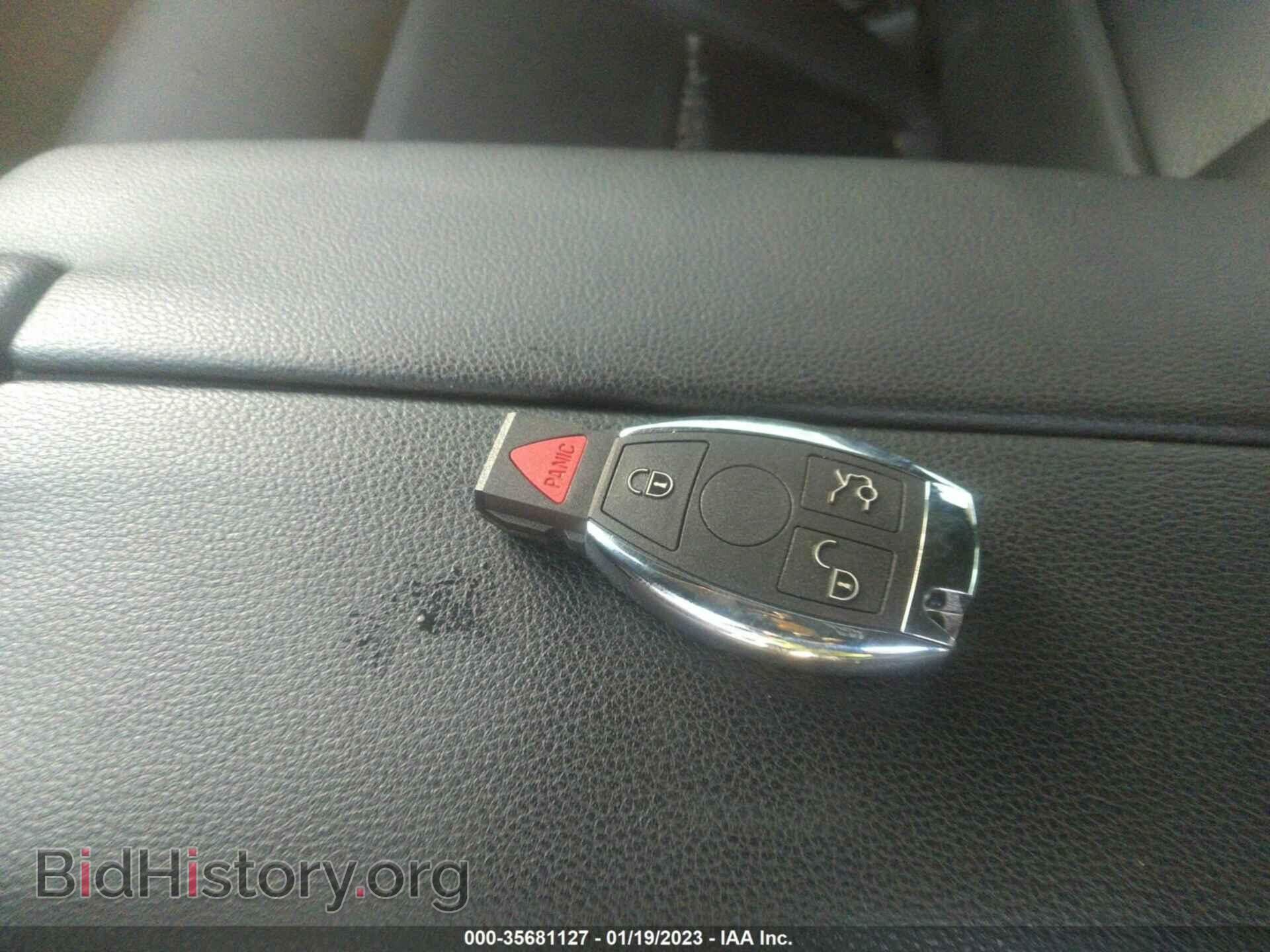 2010 MERCEDES-BENZ E-CLASS - VIN: WDDHF5GB3AA051385 - Фото 11