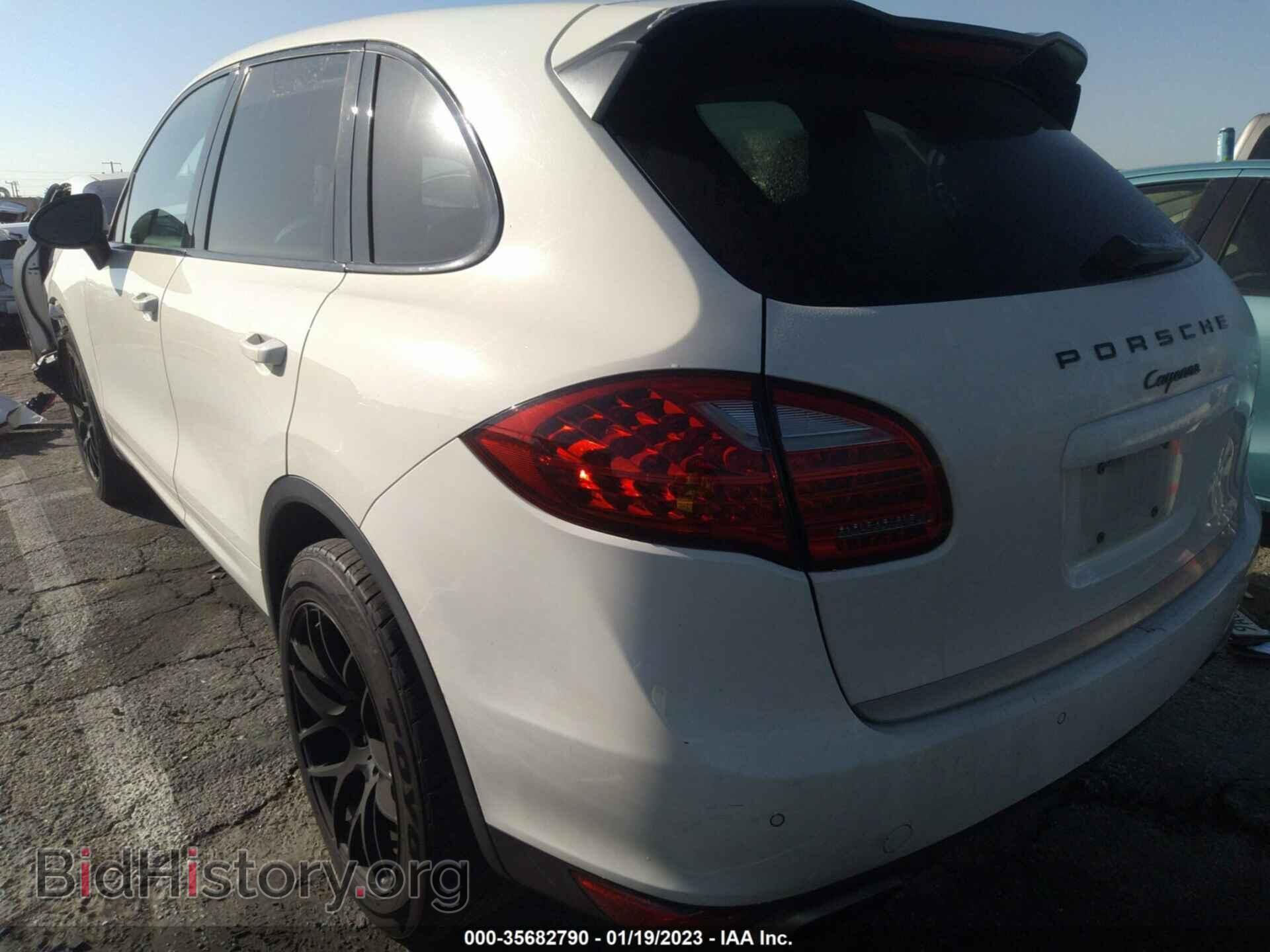 2011 PORSCHE CAYENNE - VIN: WP1AA2A22BLA03429 - Фото 3