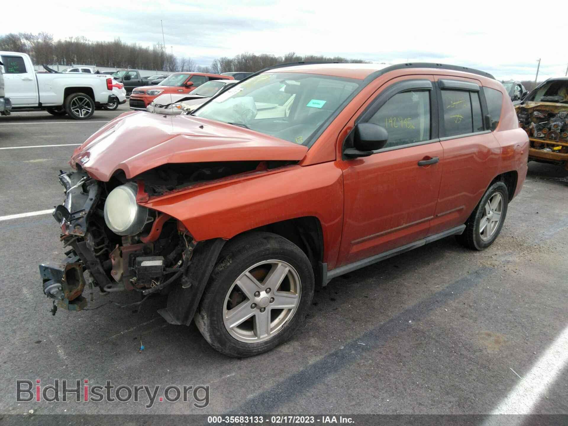 2009 JEEP COMPASS - VIN: 1J4FT47B59D236112 - Photo 2