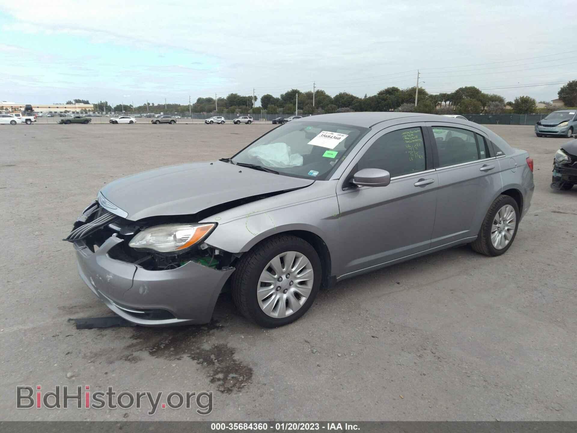 2013 CHRYSLER 200 - VIN: 1C3CCBABXDN735629 - Фото 2