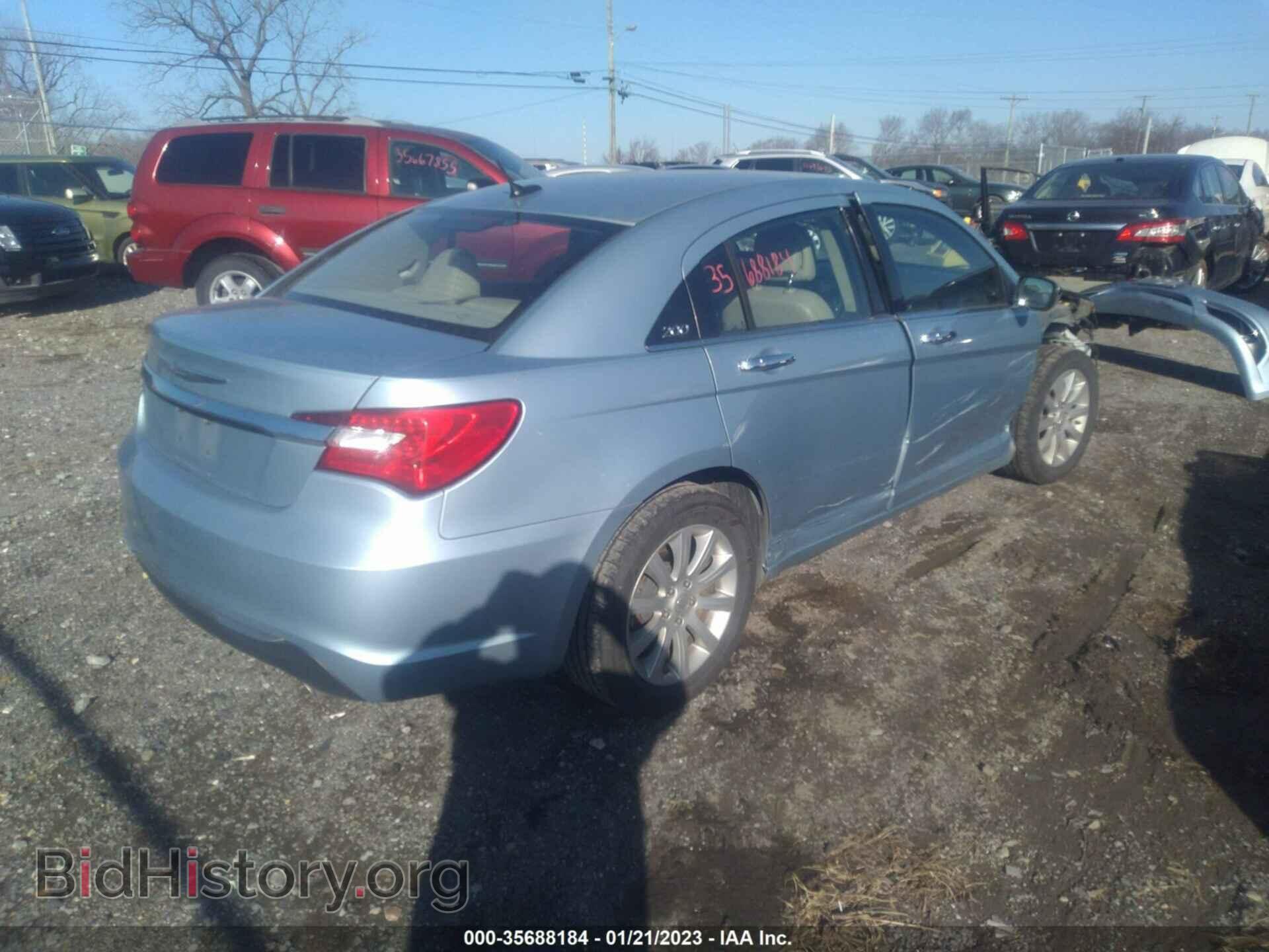 2013 CHRYSLER 200 - VIN: 1C3CCBCG7DN767947 - Photo 4