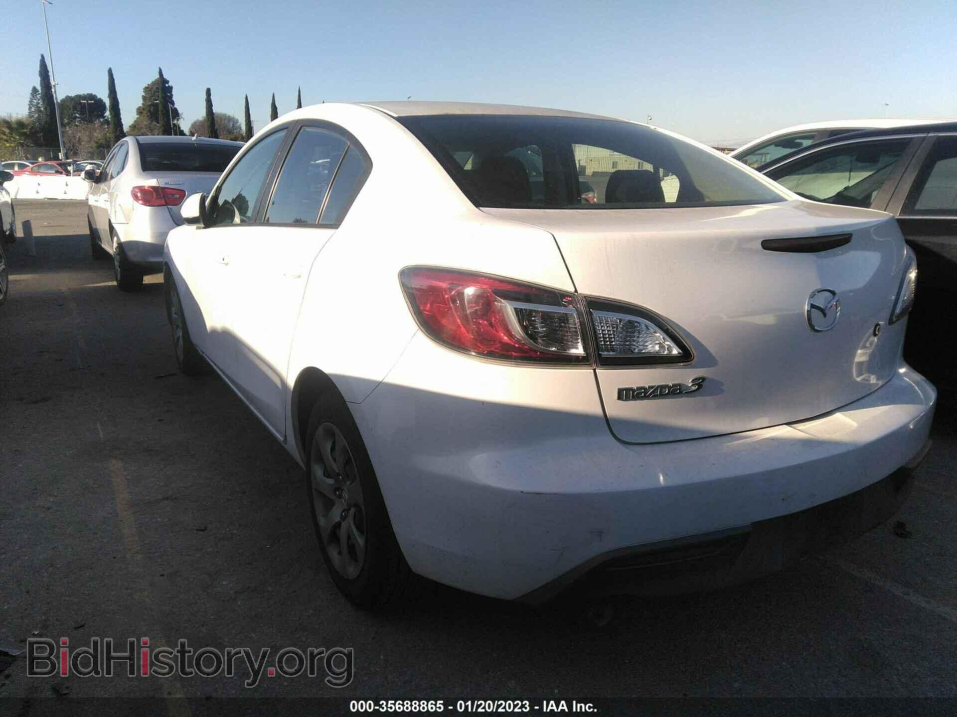 2011 MAZDA MAZDA3 - VIN: JM1BL1UG1B1411885 - Фото 3