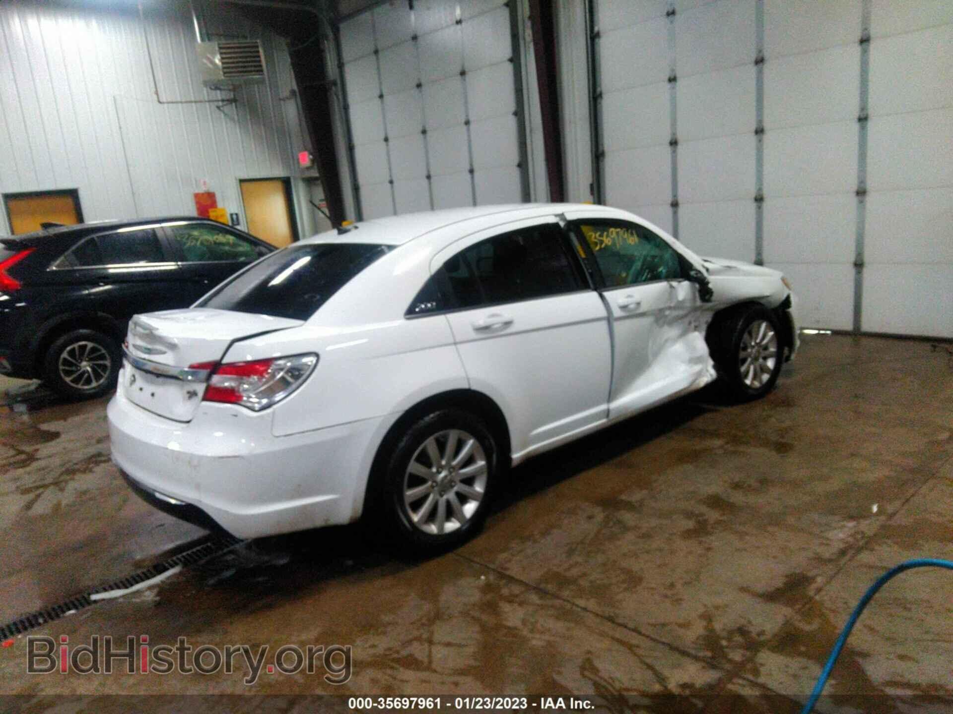 2013 CHRYSLER 200 - VIN: 1C3CCBBG0DN607927 - Фото 4