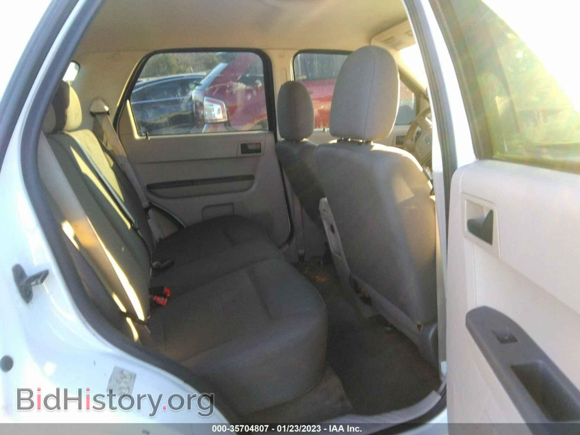2011 FORD ESCAPE - VIN: 1FMCU9C73BKB04399 - Фото 8