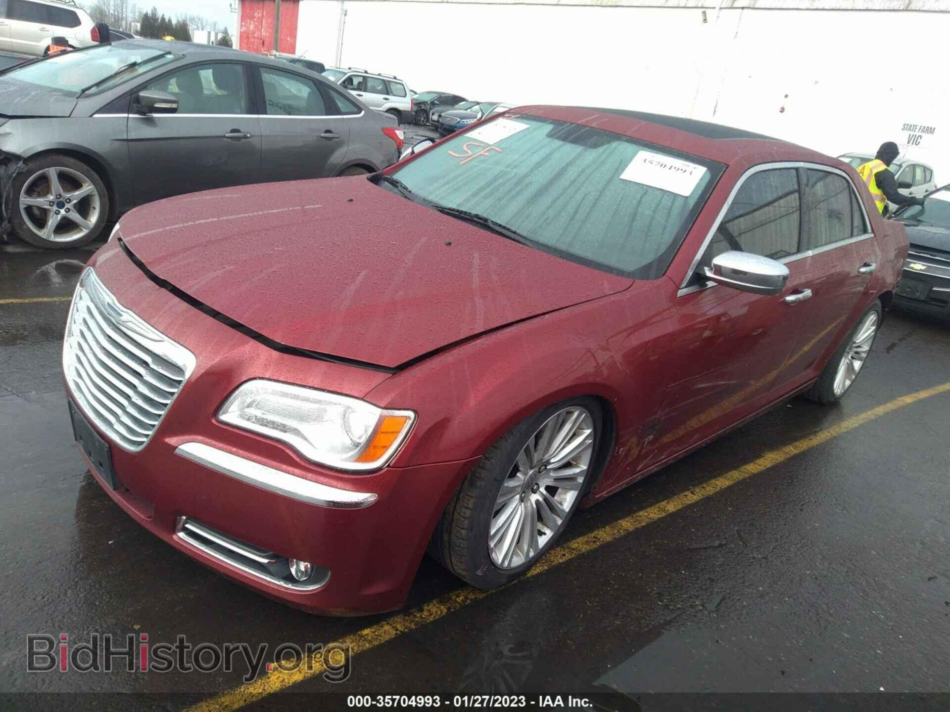 2011 CHRYSLER 300 - VIN: 2C3CA5CG8BH537847 - Фото 2