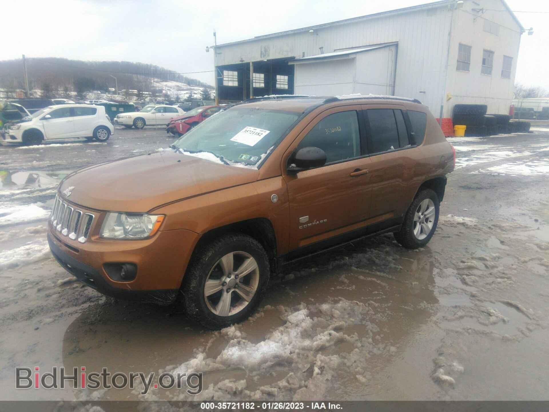 2011 JEEP COMPASS - VIN: 1J4NF5FB7BD165222 - Фото 2
