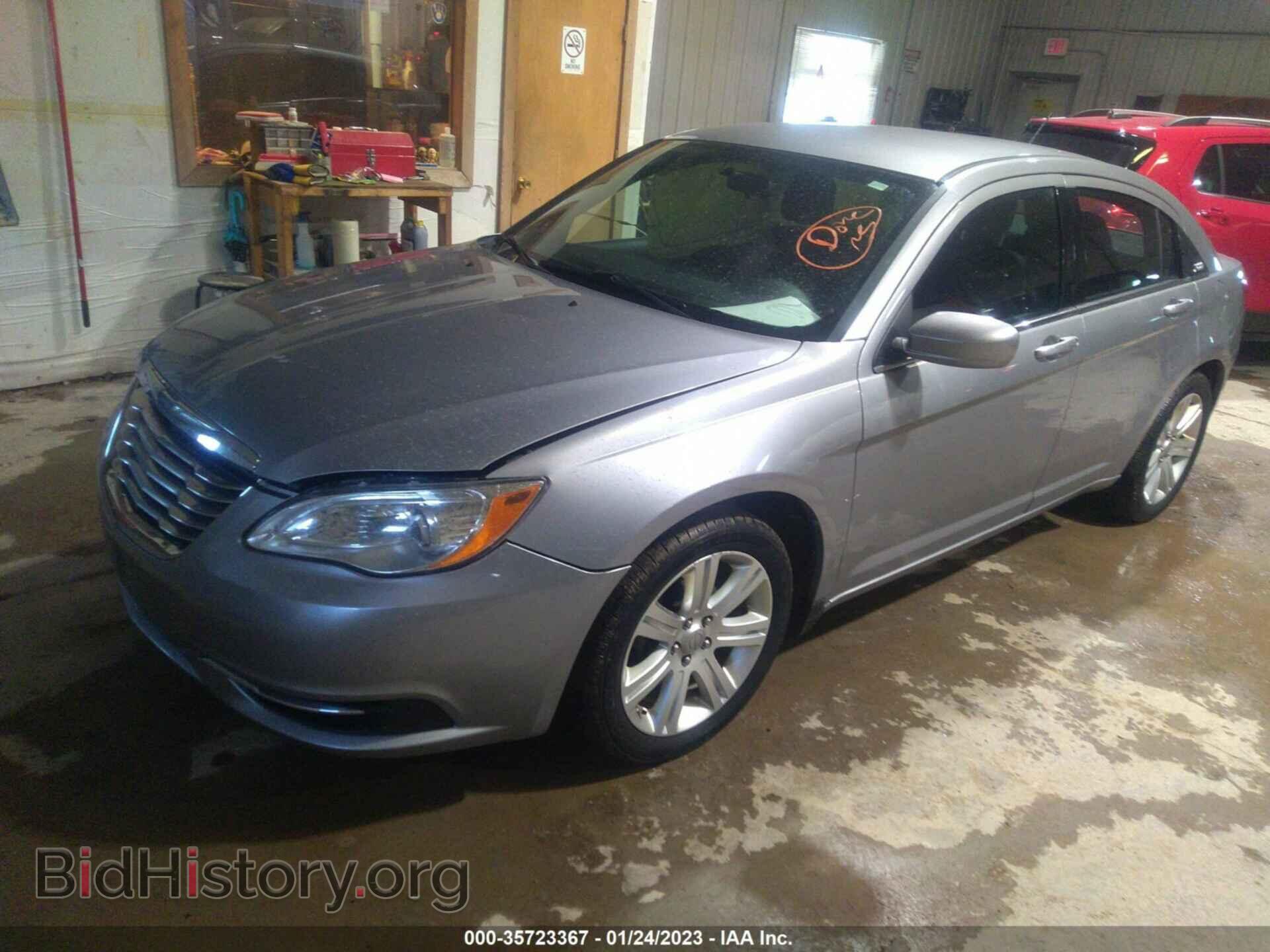 2013 CHRYSLER 200 - VIN: 1C3CCBBB9DN724037 - Фото 2