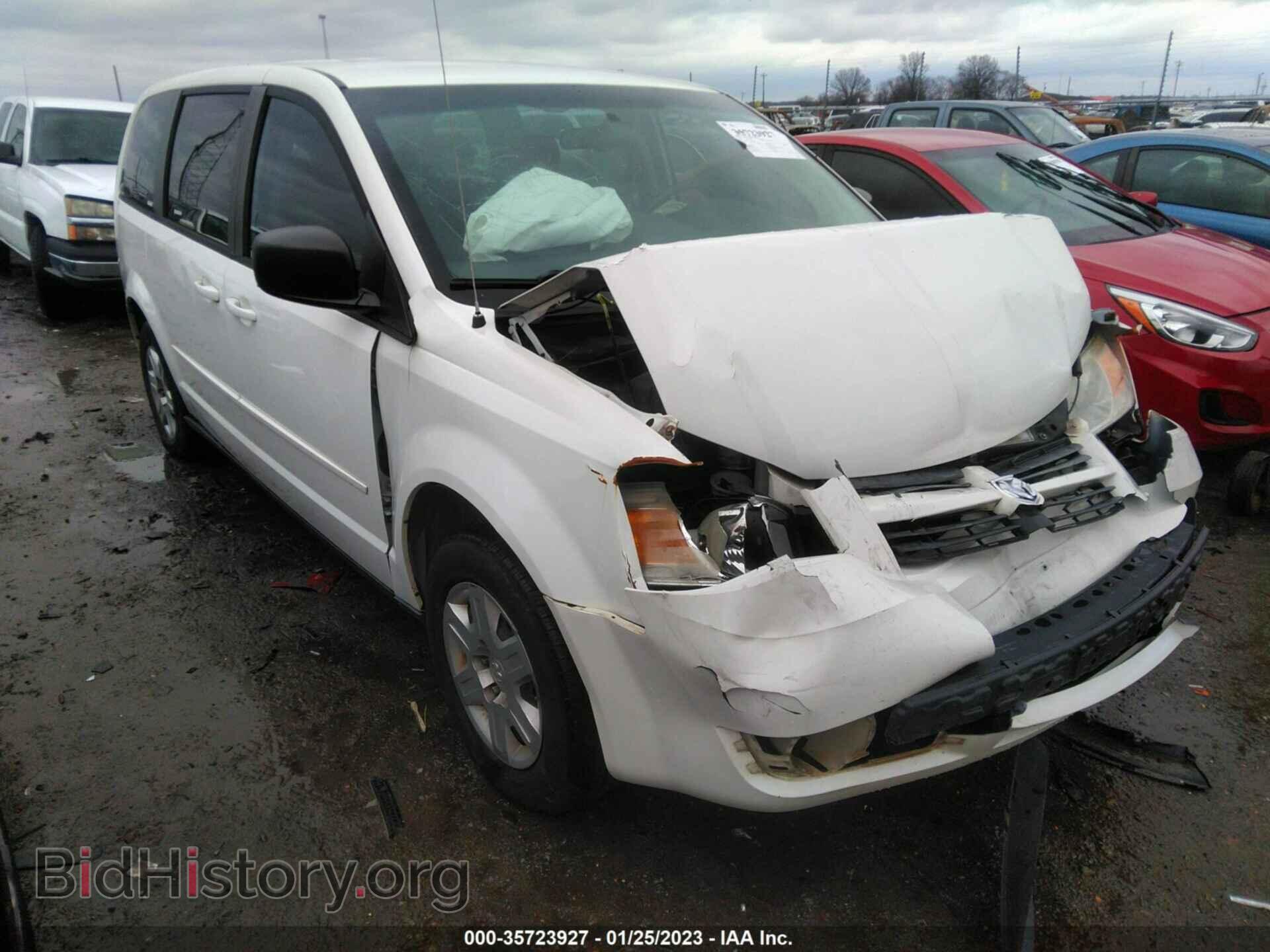 Photo 2D4RN4DE2AR205920 - DODGE GRAND CARAVAN 2010