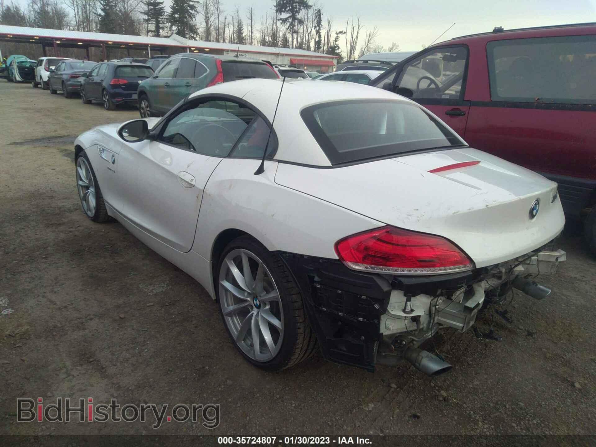 2014 BMW Z4 - VIN: WBALM7C56EE386352 - Photo 3