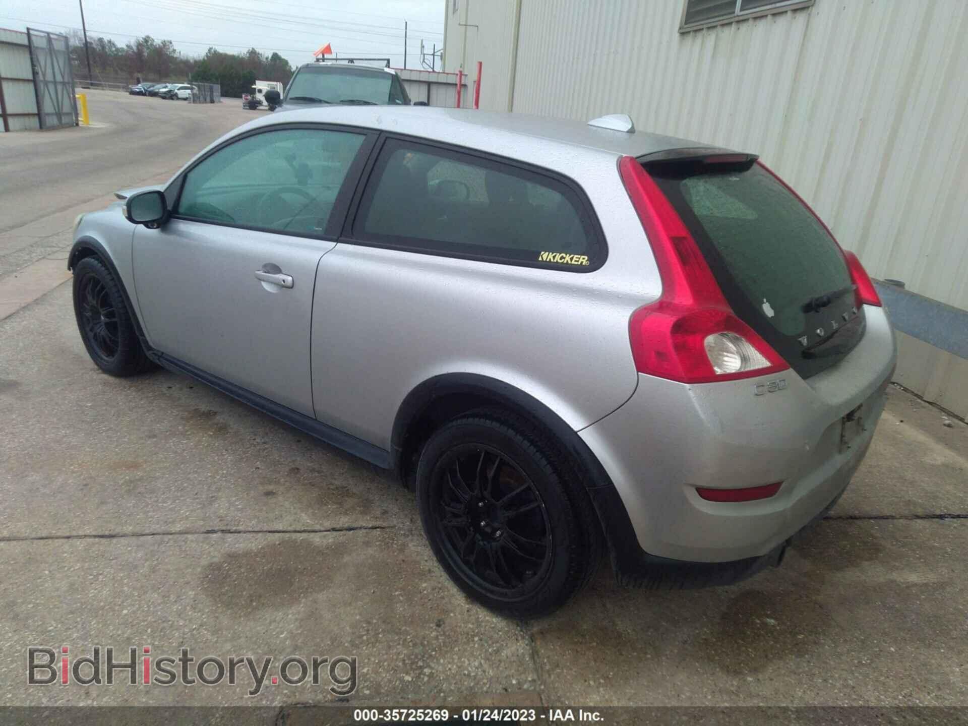 2011 VOLVO C30 - VIN: YV1672MK2B2235014 - Фото 3