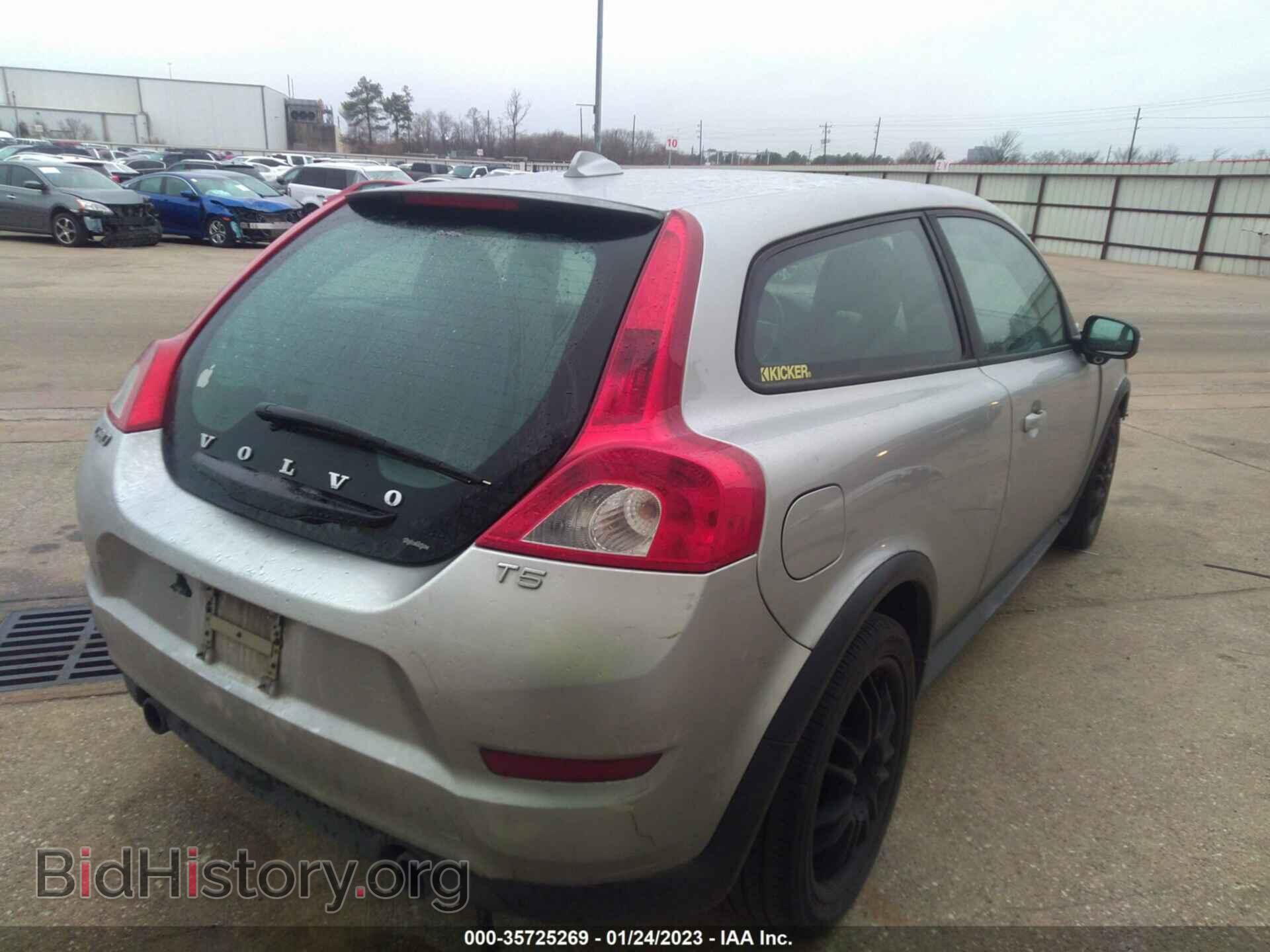 2011 VOLVO C30 - VIN: YV1672MK2B2235014 - Фото 4