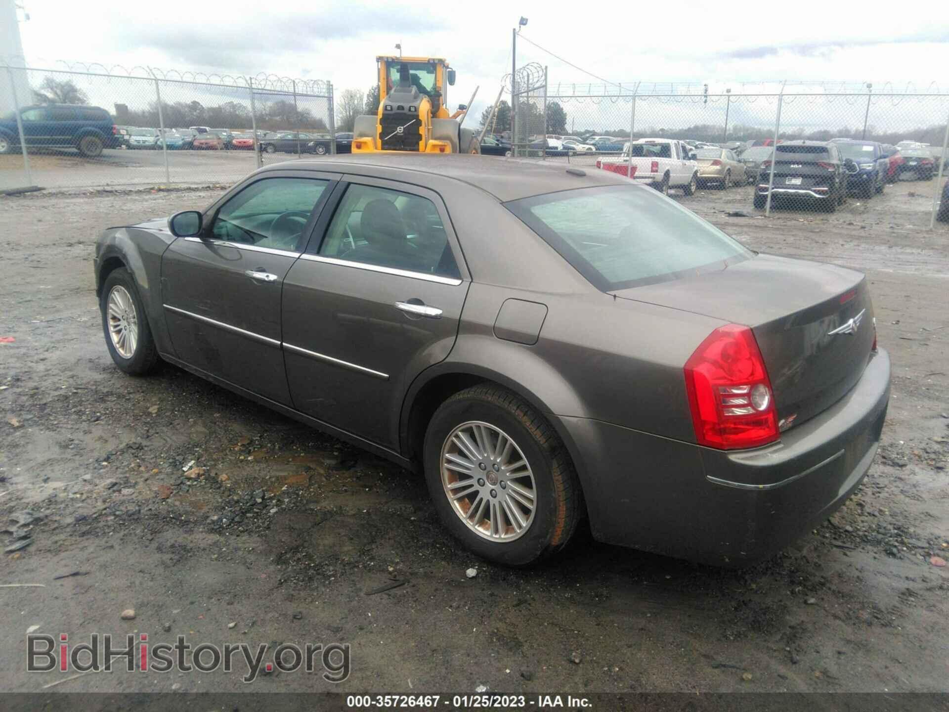 2010 CHRYSLER 300 - VIN: 2C3CA5CV0AH101846 - Фото 3