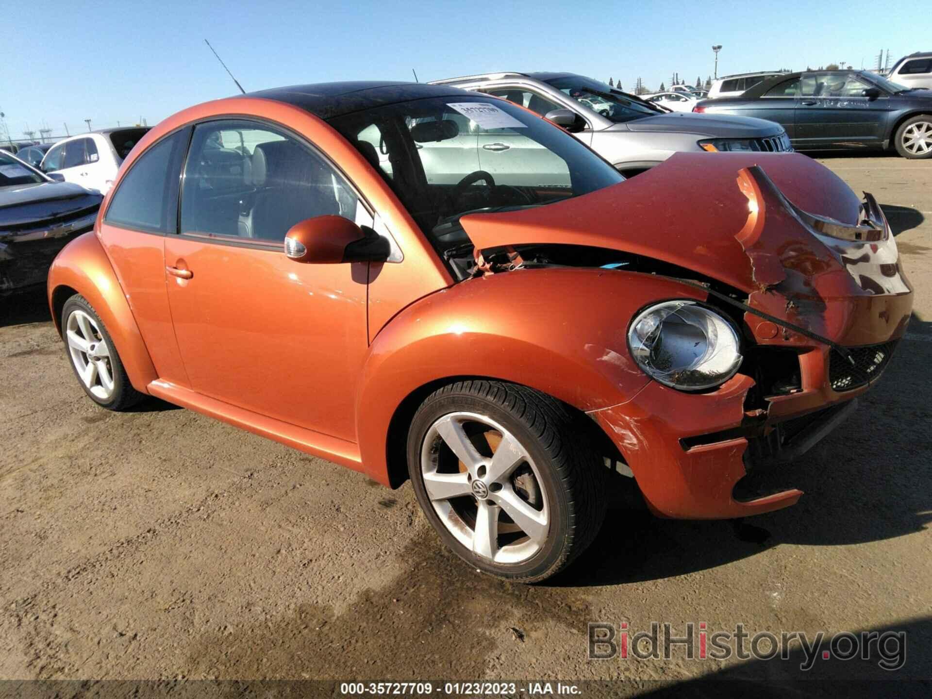 Photo 3VWRG3AG2AM028748 - VOLKSWAGEN NEW BEETLE COUPE 2010