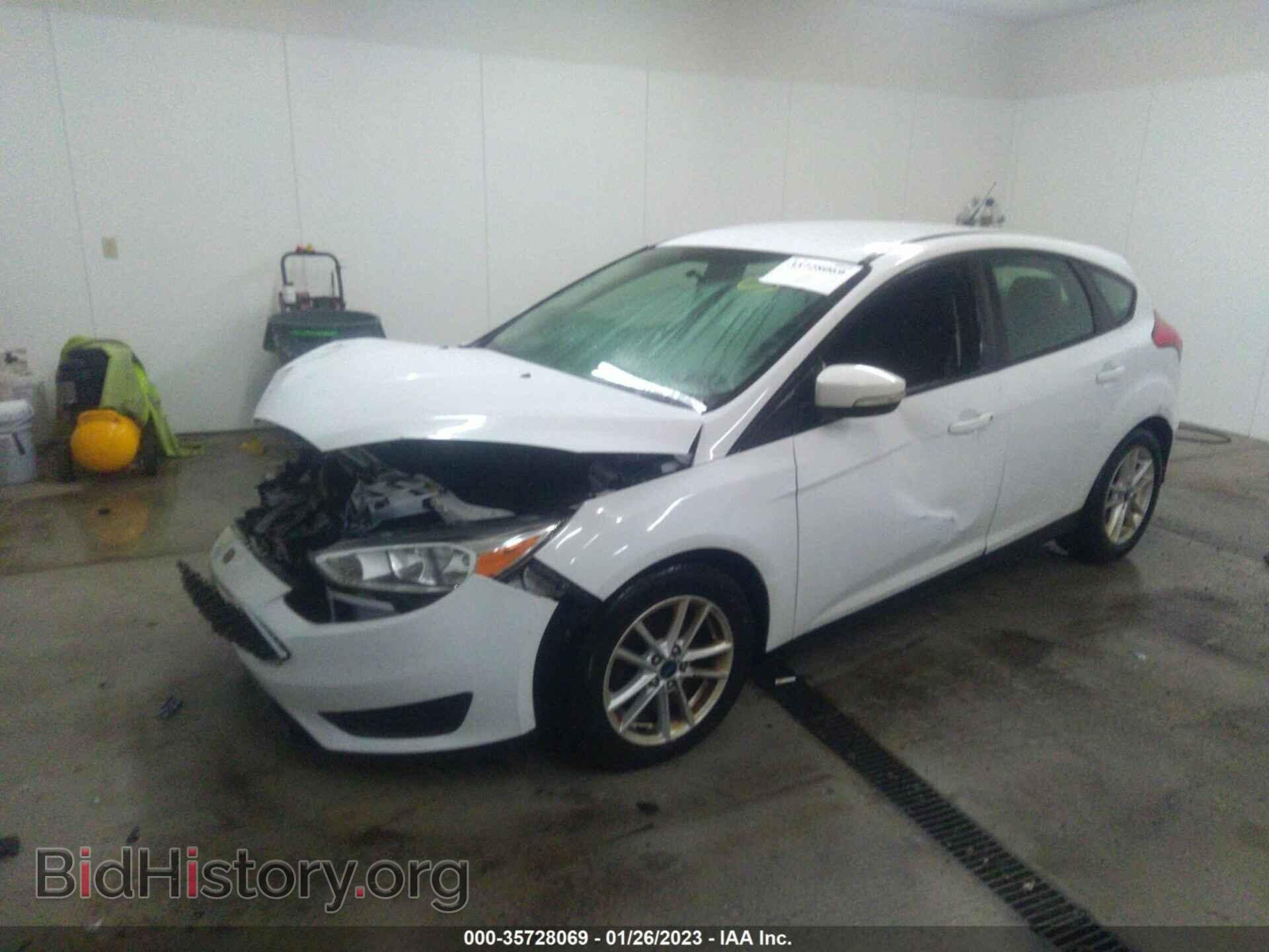 2017 FORD FOCUS - VIN: 1FADP3K23HL215823 - Фото 2
