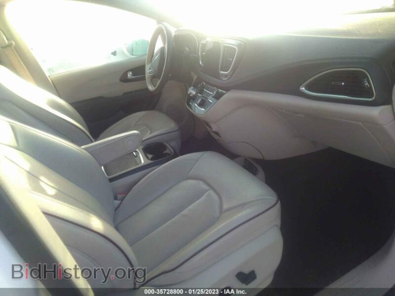 2020 Chrysler PACIFICA (VIN 2C4RC1GGXLR144155) — фото 5 из 11