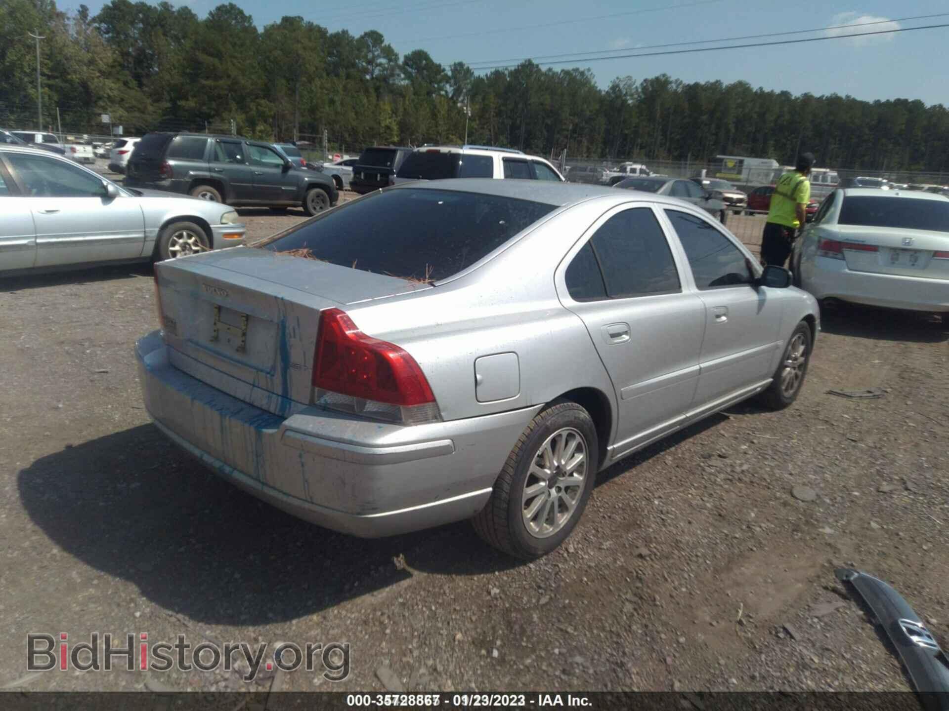 2006 VOLVO S60 - VIN: YV1RS592462542065 - Фото 4