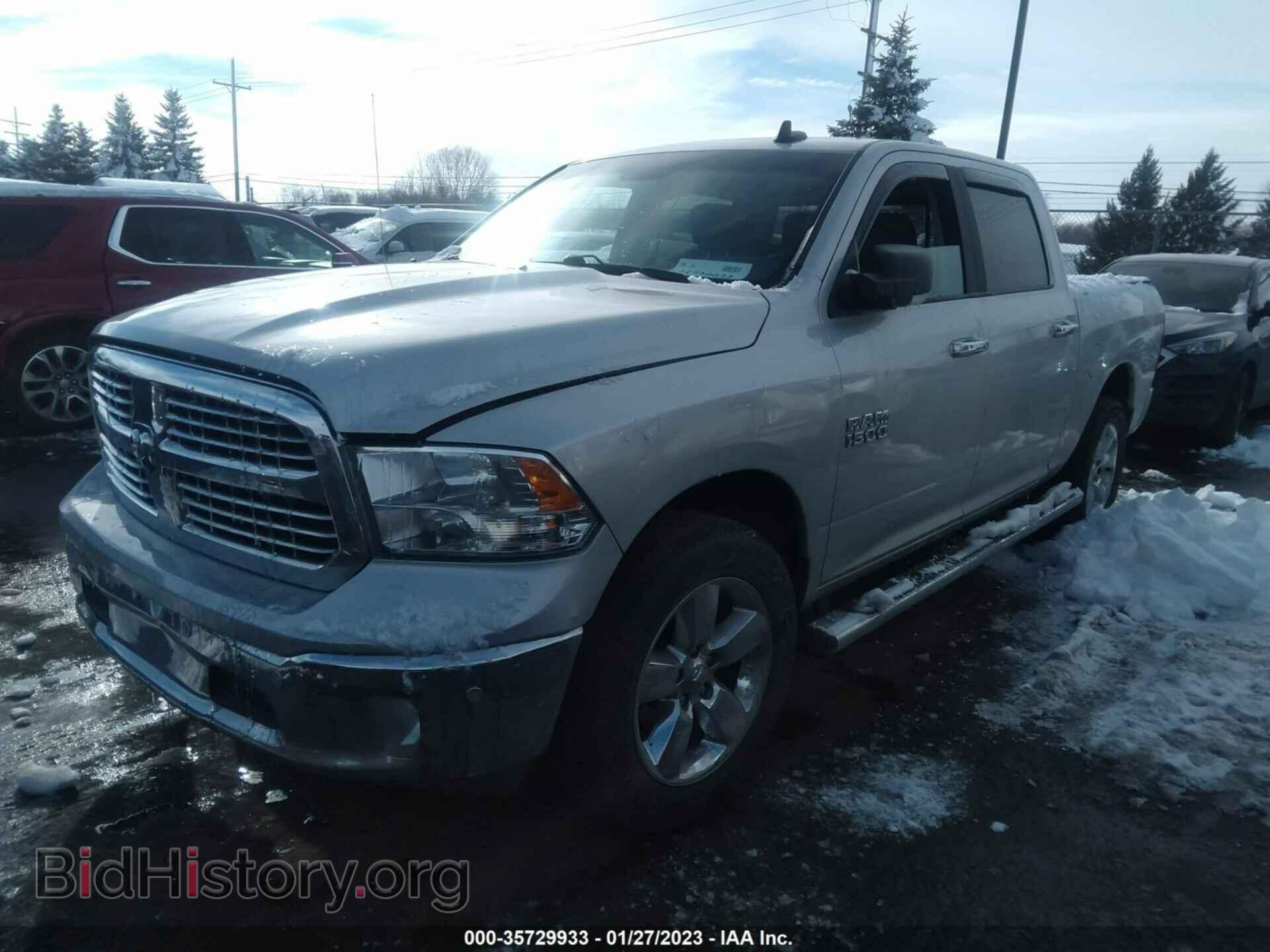 2018 RAM 1500 - VIN: 3C6RR7LG0JG235159 - Фото 2