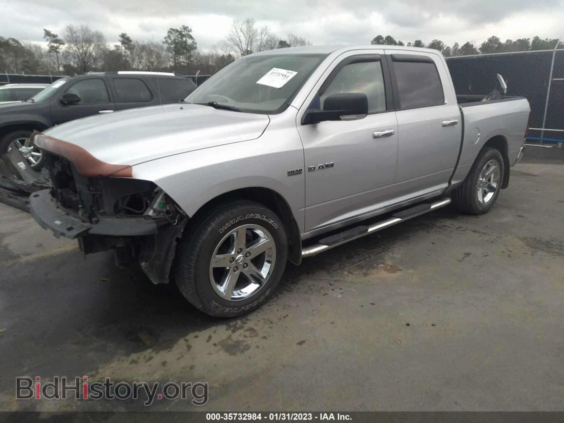 2010 DODGE RAM 1500 - VIN: 1D7RB1CT3AS195598 - Фото 2