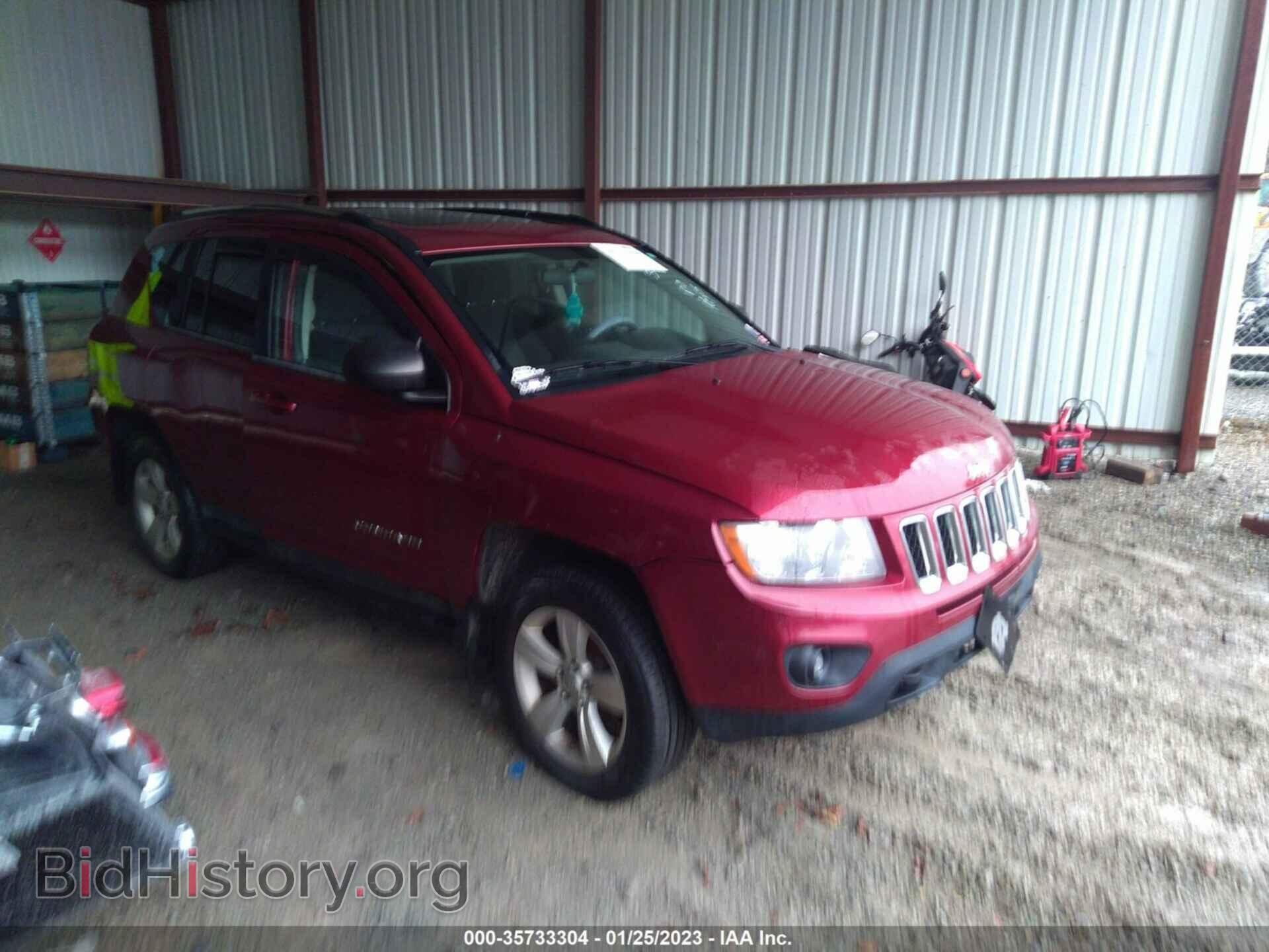 Photo 1J4NF1FB2BD164438 - JEEP COMPASS 2011