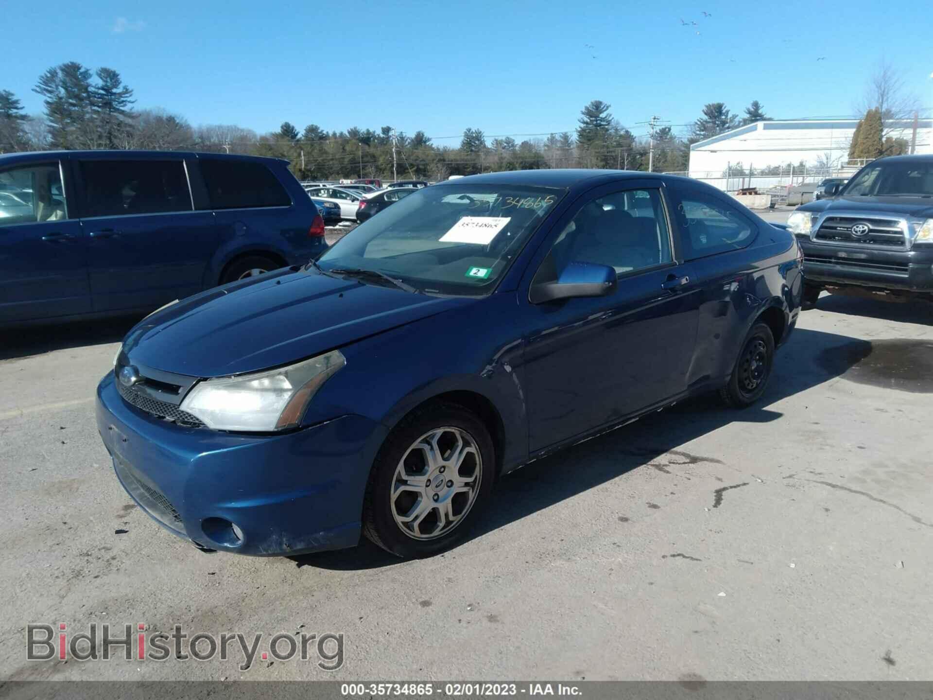 2009 FORD FOCUS - VIN: 1FAHP32N19W252820 - Фото 2