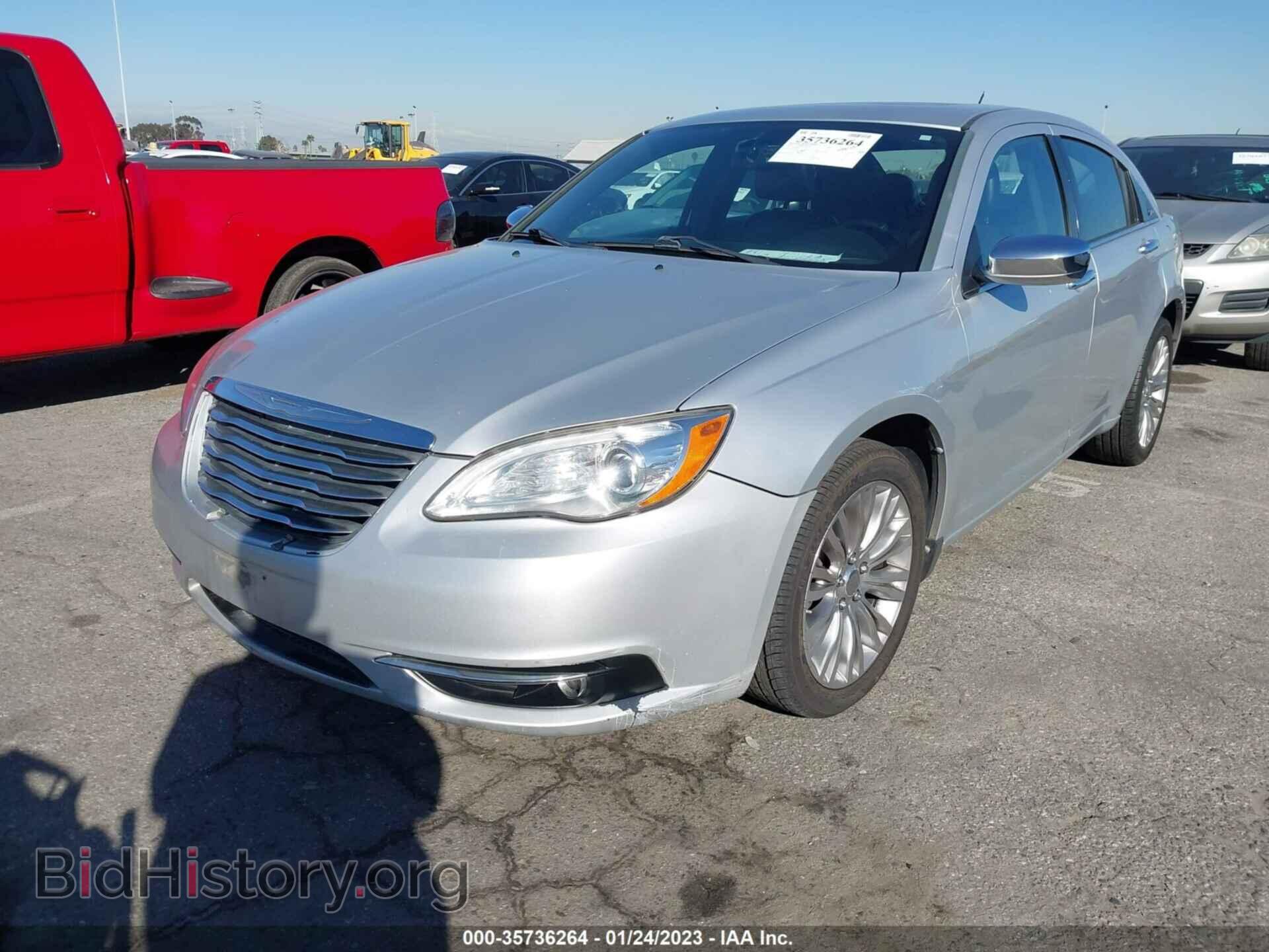 2012 CHRYSLER 200 - VIN: 1C3CCBCG1CN113251 - Фото 2