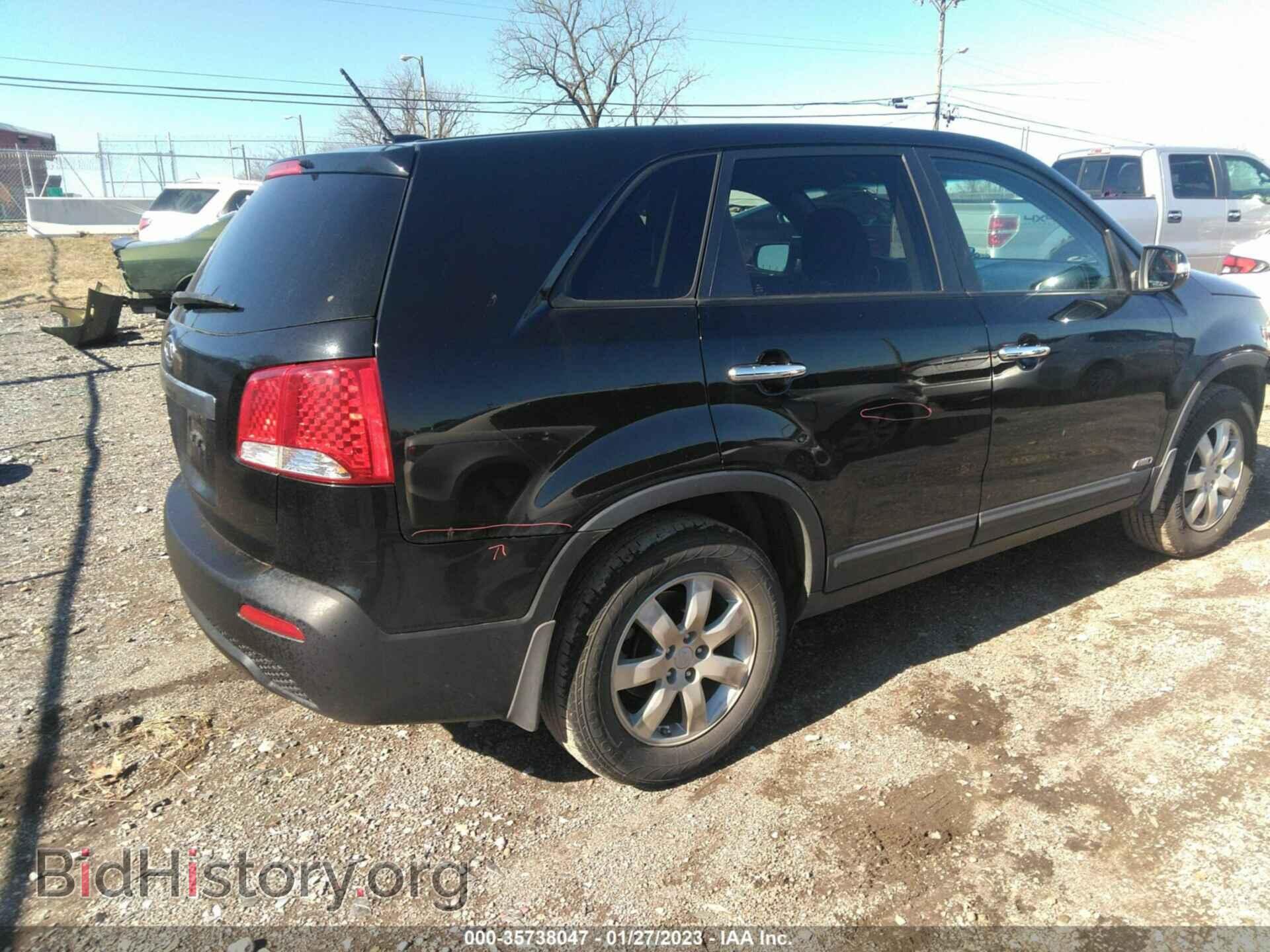 2011 KIA SORENTO - VIN: 5XYKTCA17BG173715 - Фото 4
