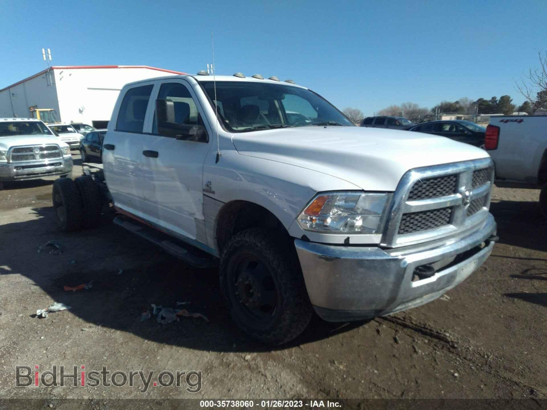 Photo 3C7WRTCL6JG269031 - RAM 3500 CHASSIS CAB 2018