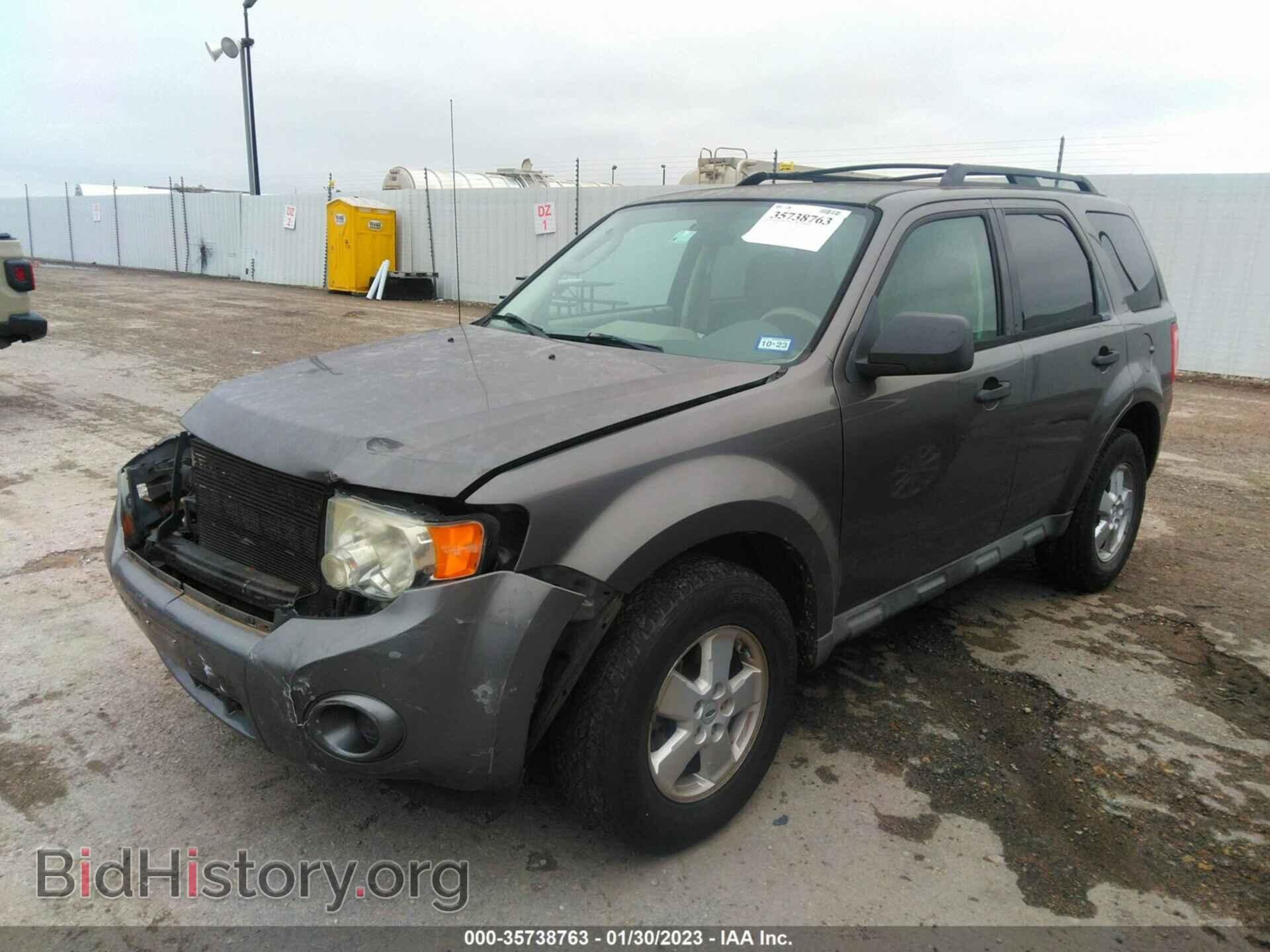 2010 FORD ESCAPE - VIN: 1FMCU0C79AKB18740 - Фото 2