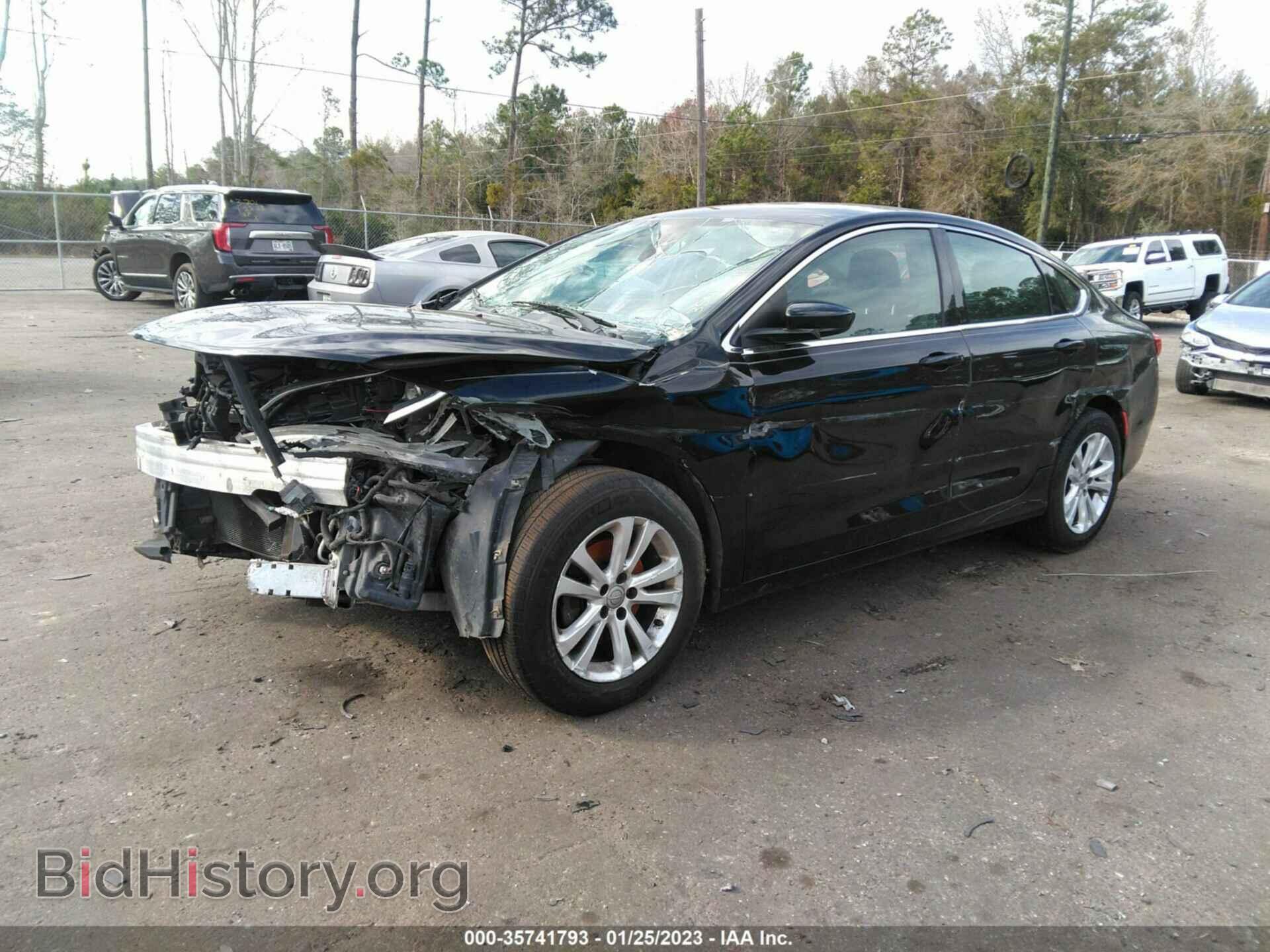 2015 CHRYSLER 200 - VIN: 1C3CCCAB3FN698089 - Photo 2