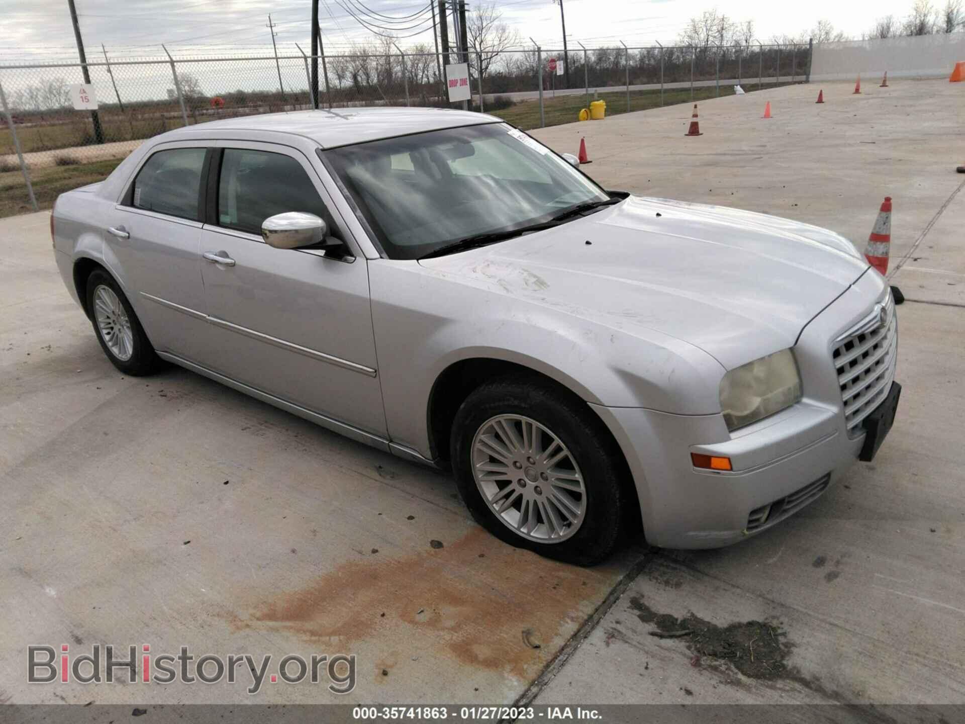 Photo 2C3CA4CD3AH206091 - CHRYSLER 300 2010