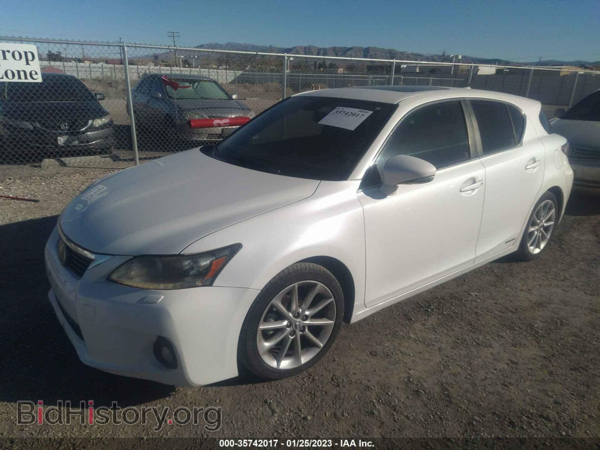 2011 LEXUS CT 200H - VIN: JTHKD5BH3B2022142 - Фото 2
