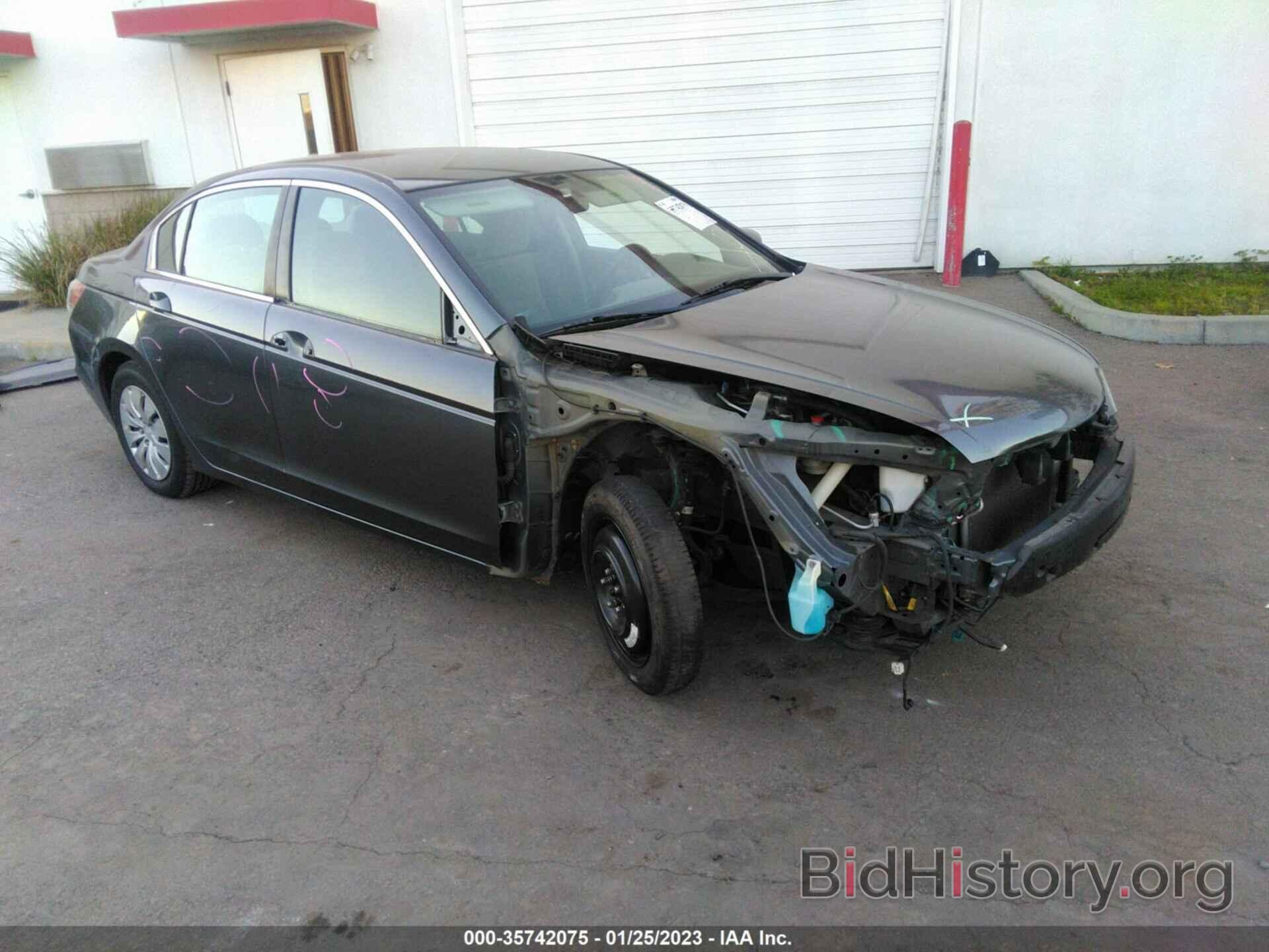 Photo 1HGCP2F35AA185570 - HONDA ACCORD SDN 2010