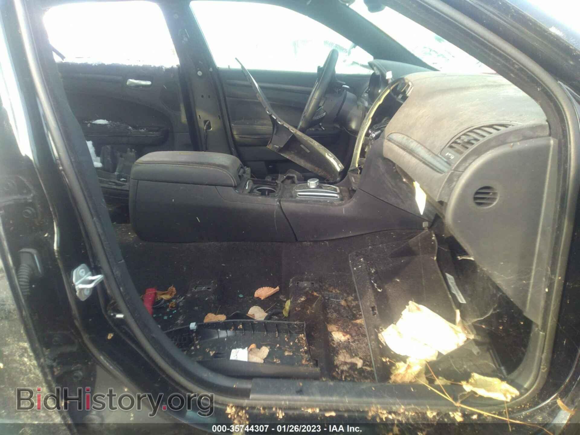 2015 CHRYSLER 300 - VIN: 2C3CCAGG8FH899700 - Фото 5