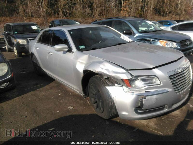 2012 Chrysler 300 (VIN 2C3CCAAG4CH117073) — photo 1 of 11, IAAI, damage: right front