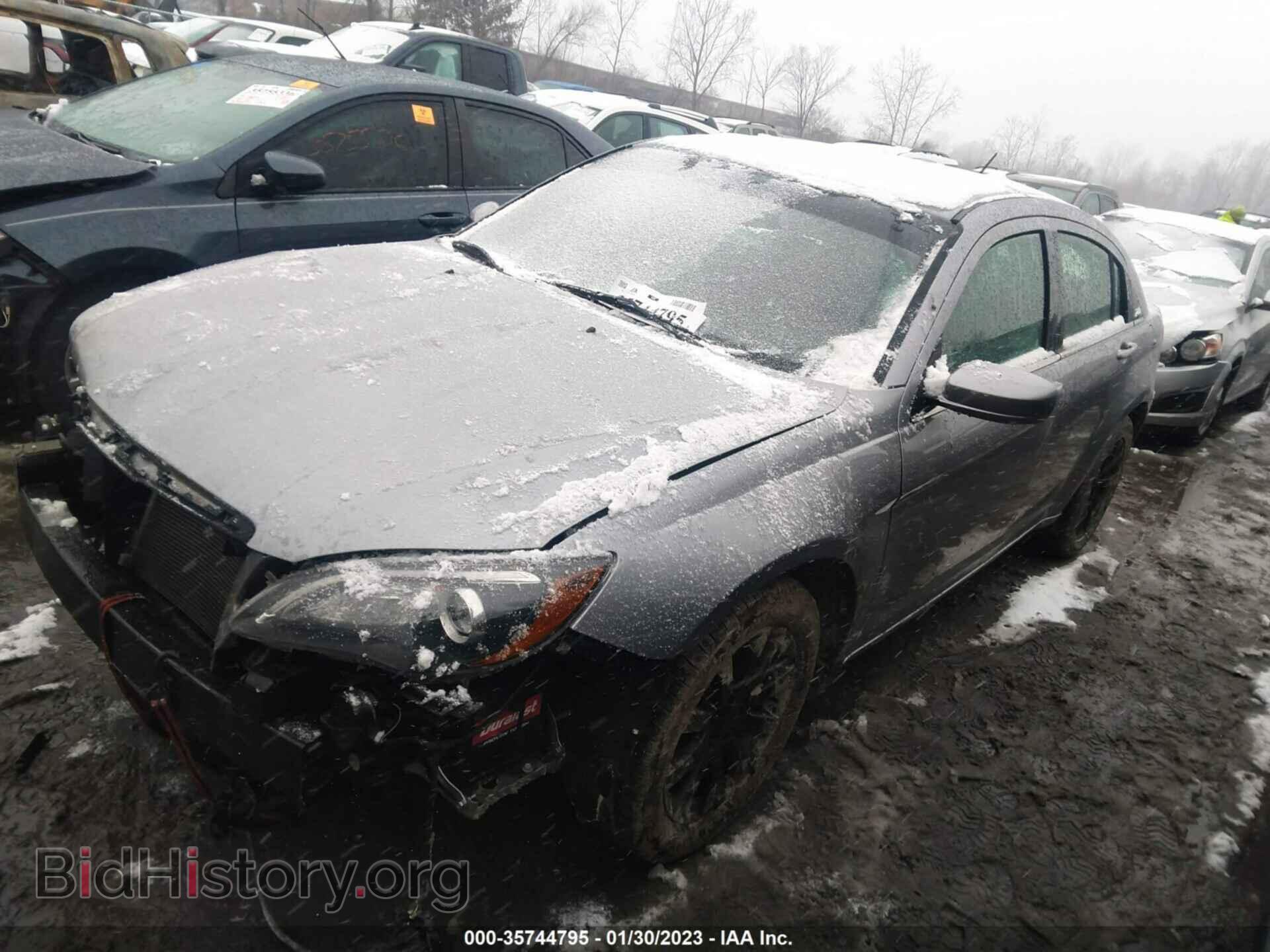 2013 CHRYSLER 200 - VIN: 1C3CCBBB8DN679382 - Фото 2