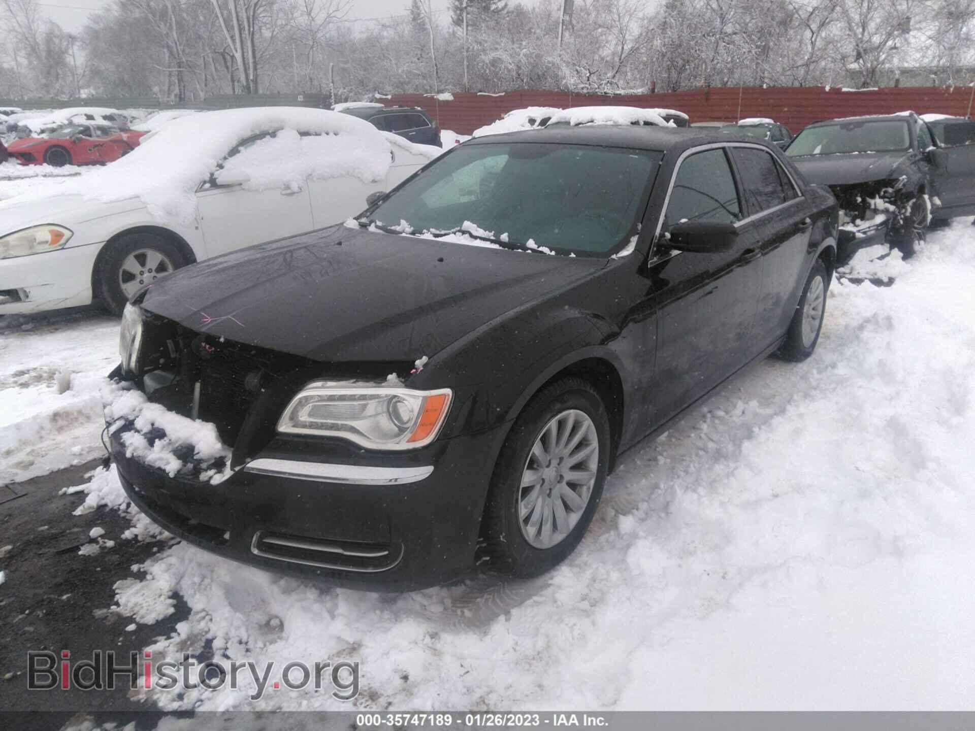 2014 CHRYSLER 300 - VIN: 2C3CCAAG3EH128004 - Фото 2