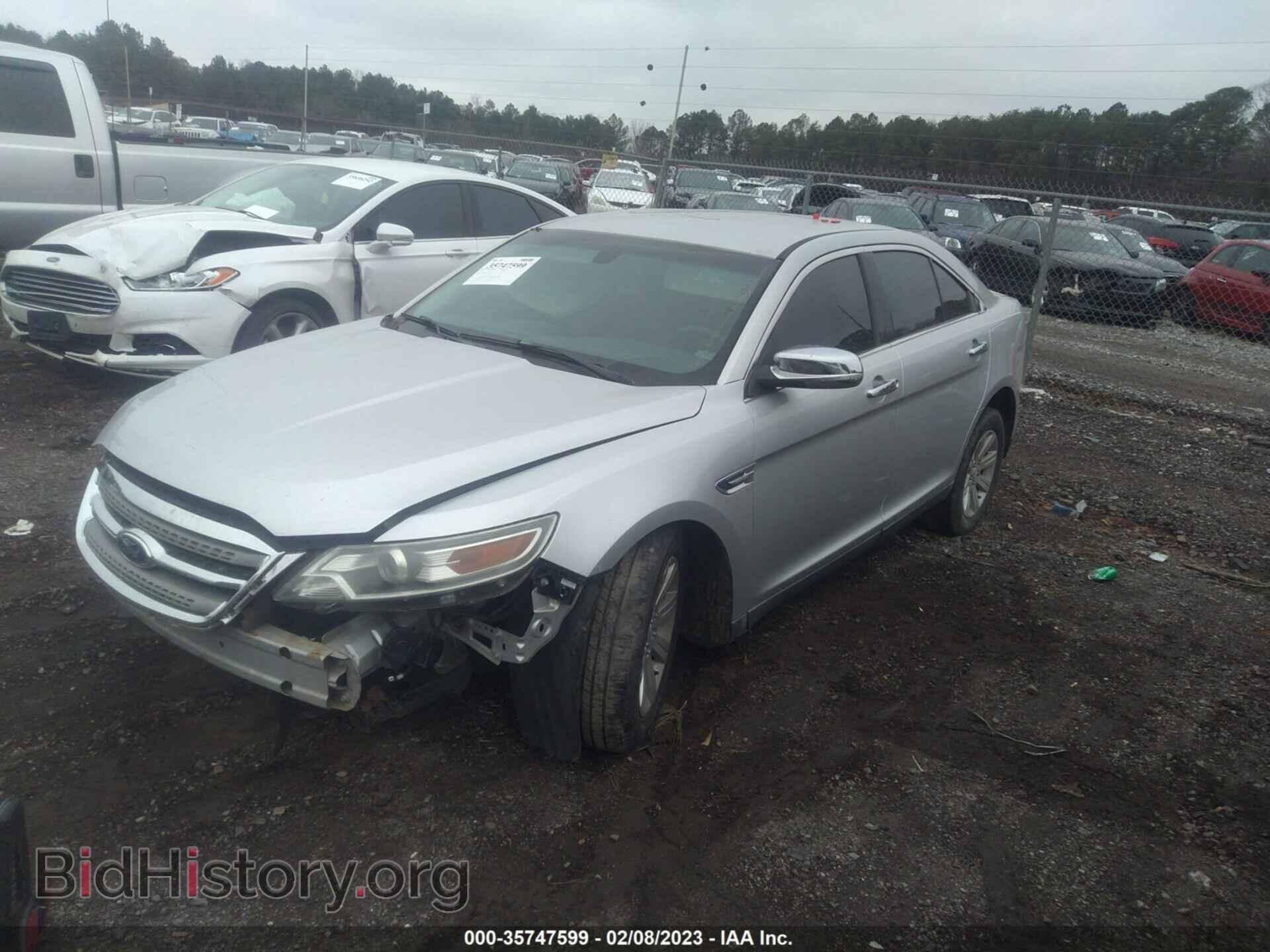 2010 FORD TAURUS - VIN: 1FAHP2DW2AG142034 - Фото 2