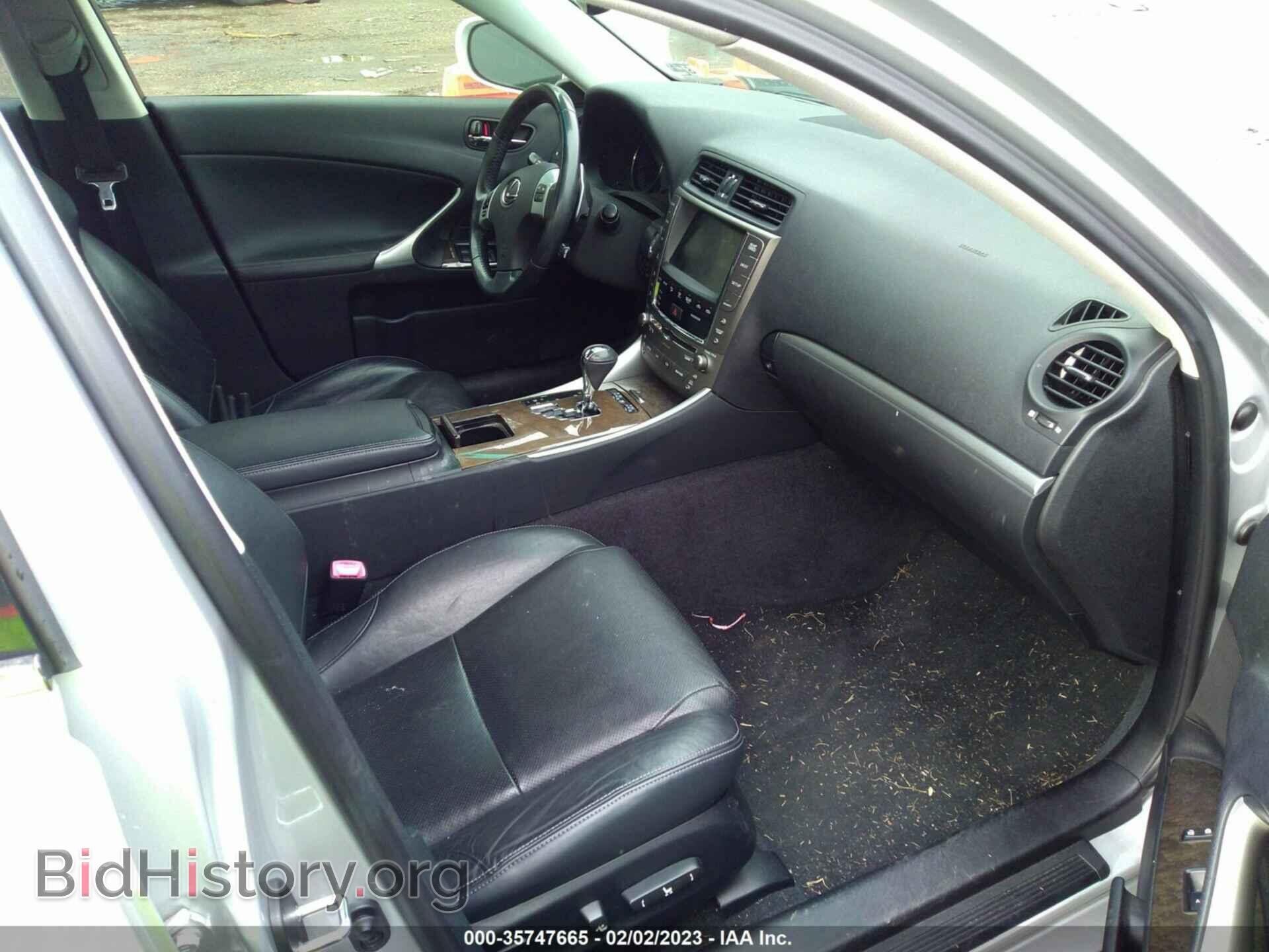 2011 LEXUS IS 250 - VIN: JTHCF5C26B2035301 - Photo 5