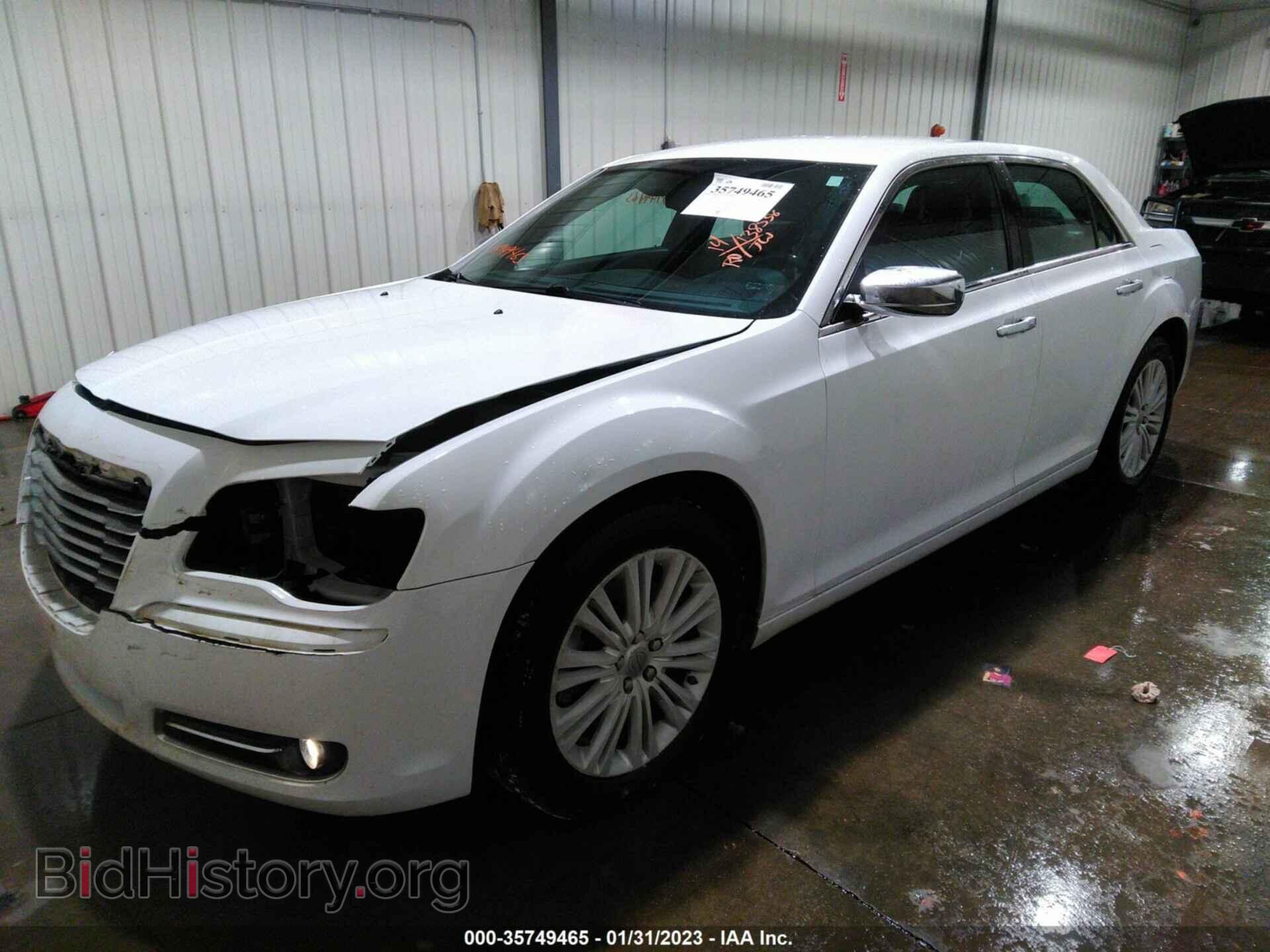 2014 CHRYSLER 300 - VIN: 2C3CCAKG0EH260443 - Фото 2