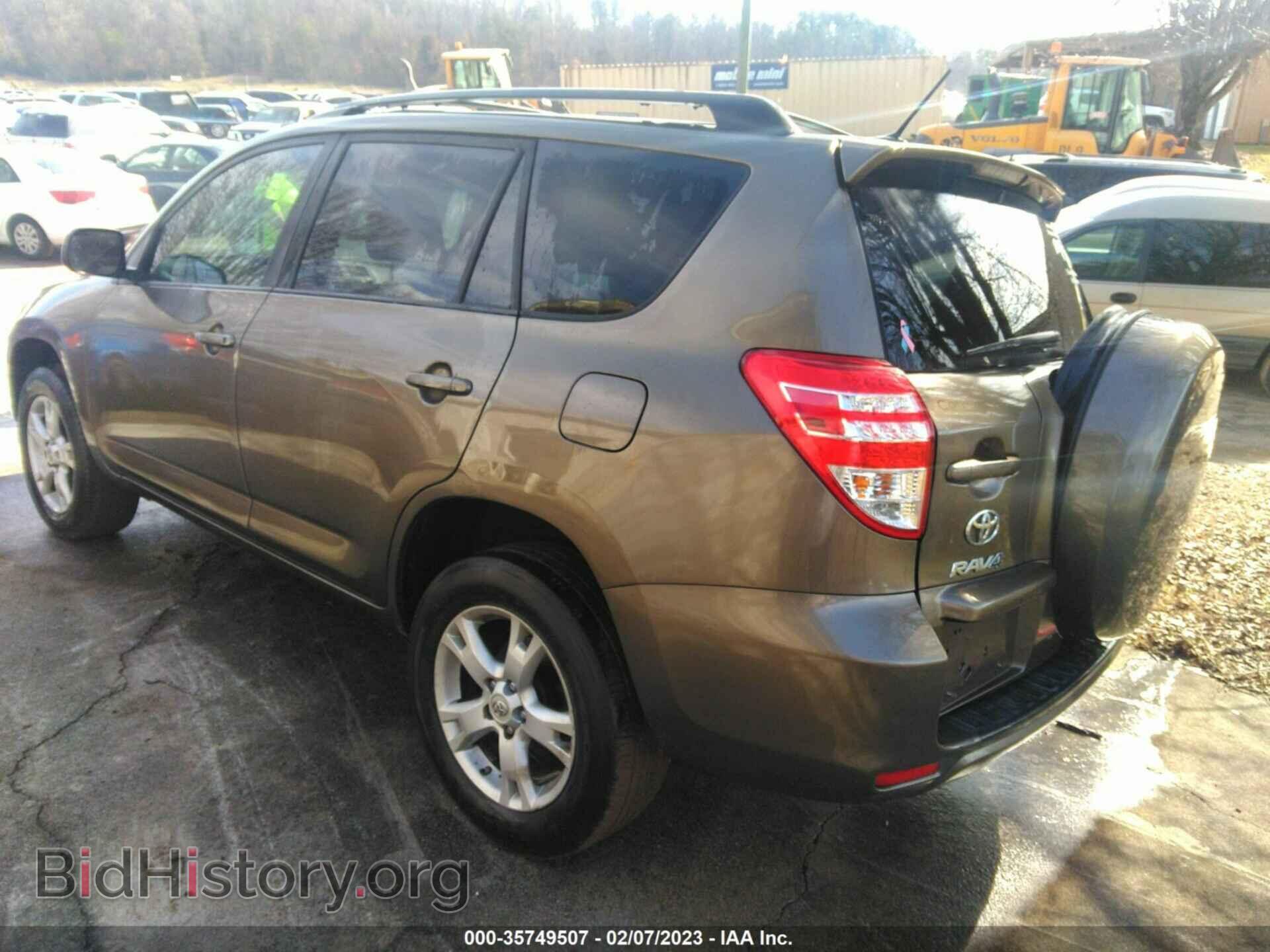 2011 TOYOTA RAV4 - VIN: 2T3BF4DV3BW164085 - Фото 3