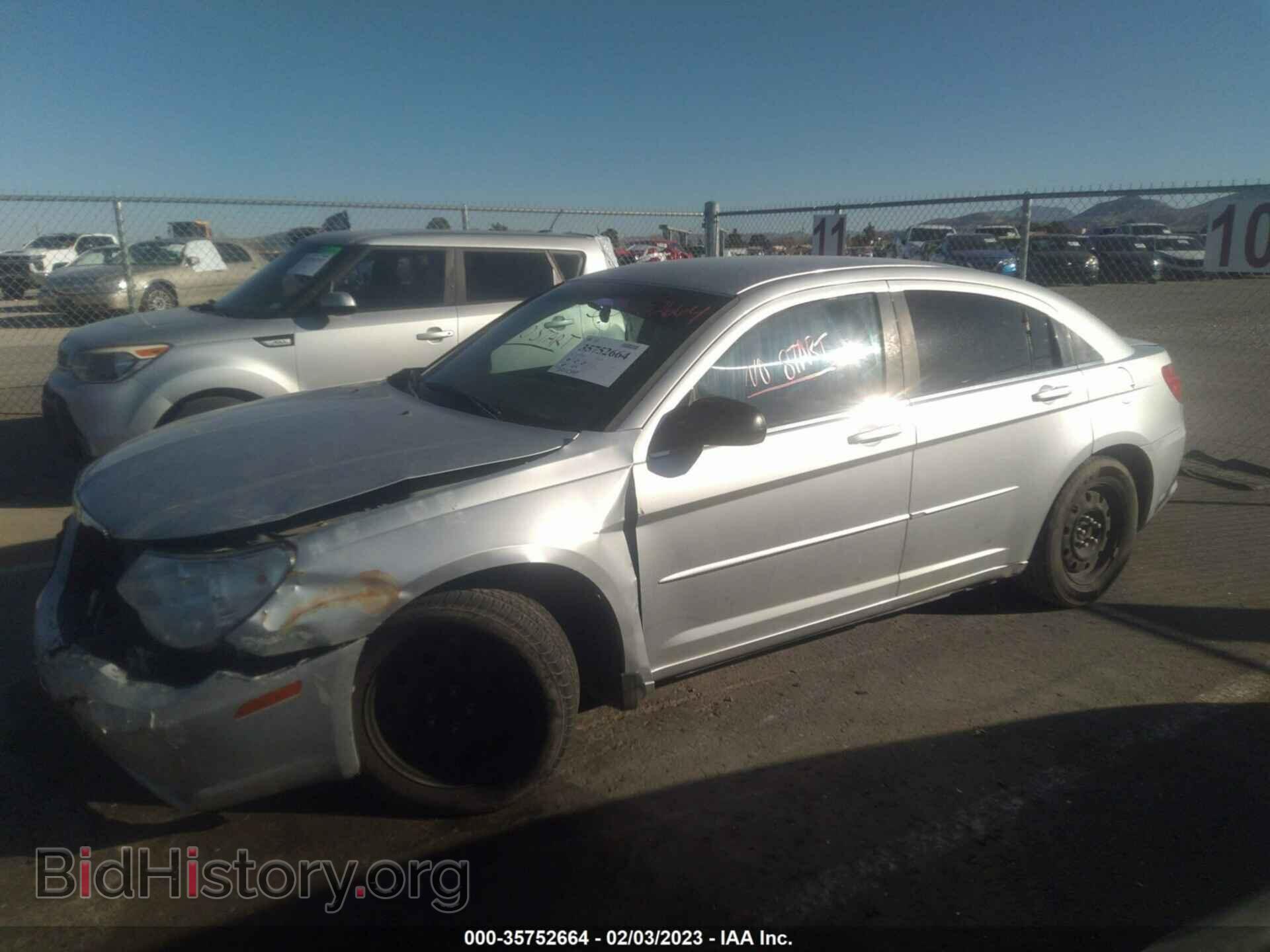 2010 CHRYSLER SEBRING - VIN: 1C3CC4FB5AN192836 - Фото 2