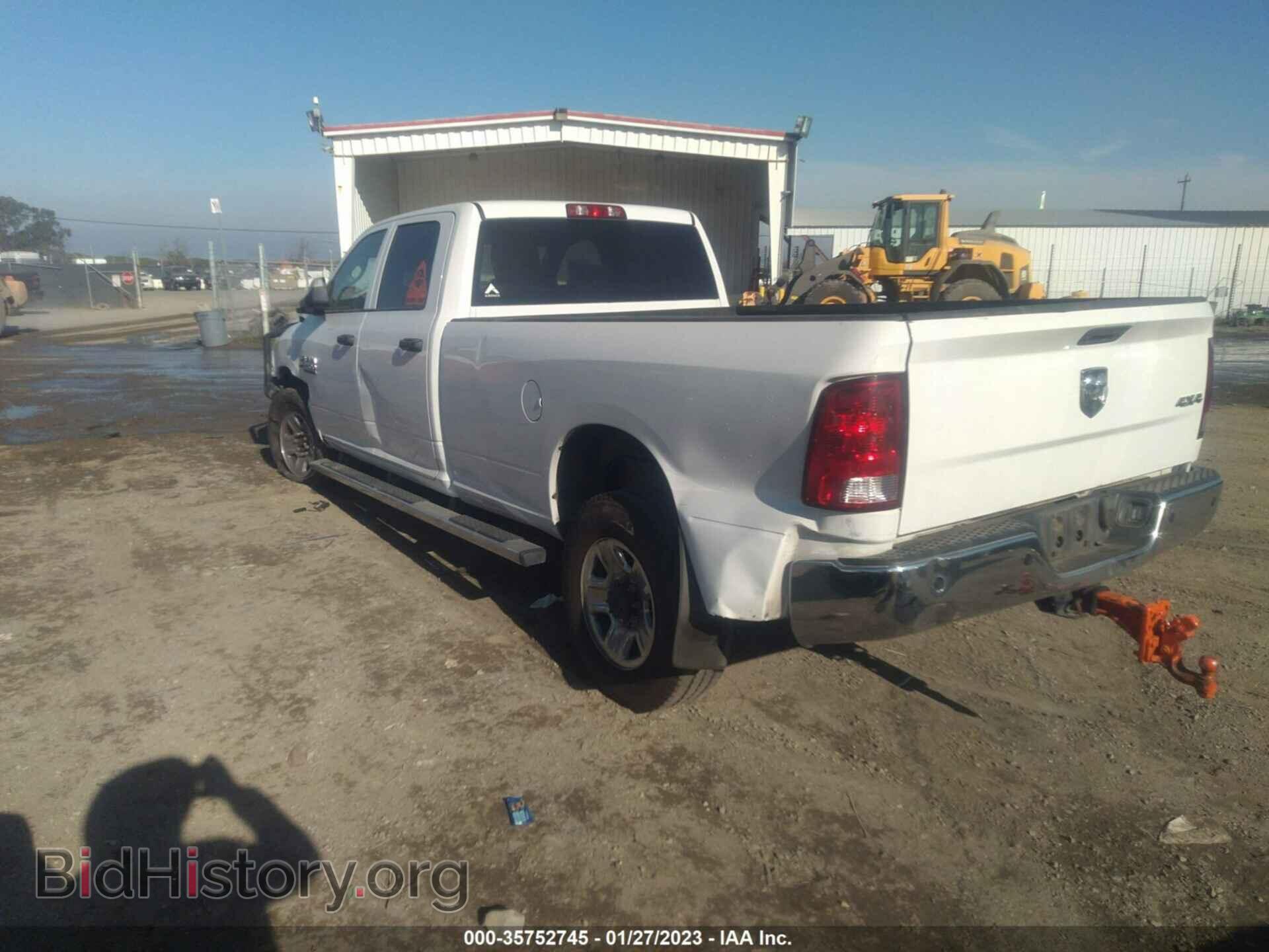 2018 RAM 2500 - VIN: 3C6UR5HLXJG109847 - Photo 3