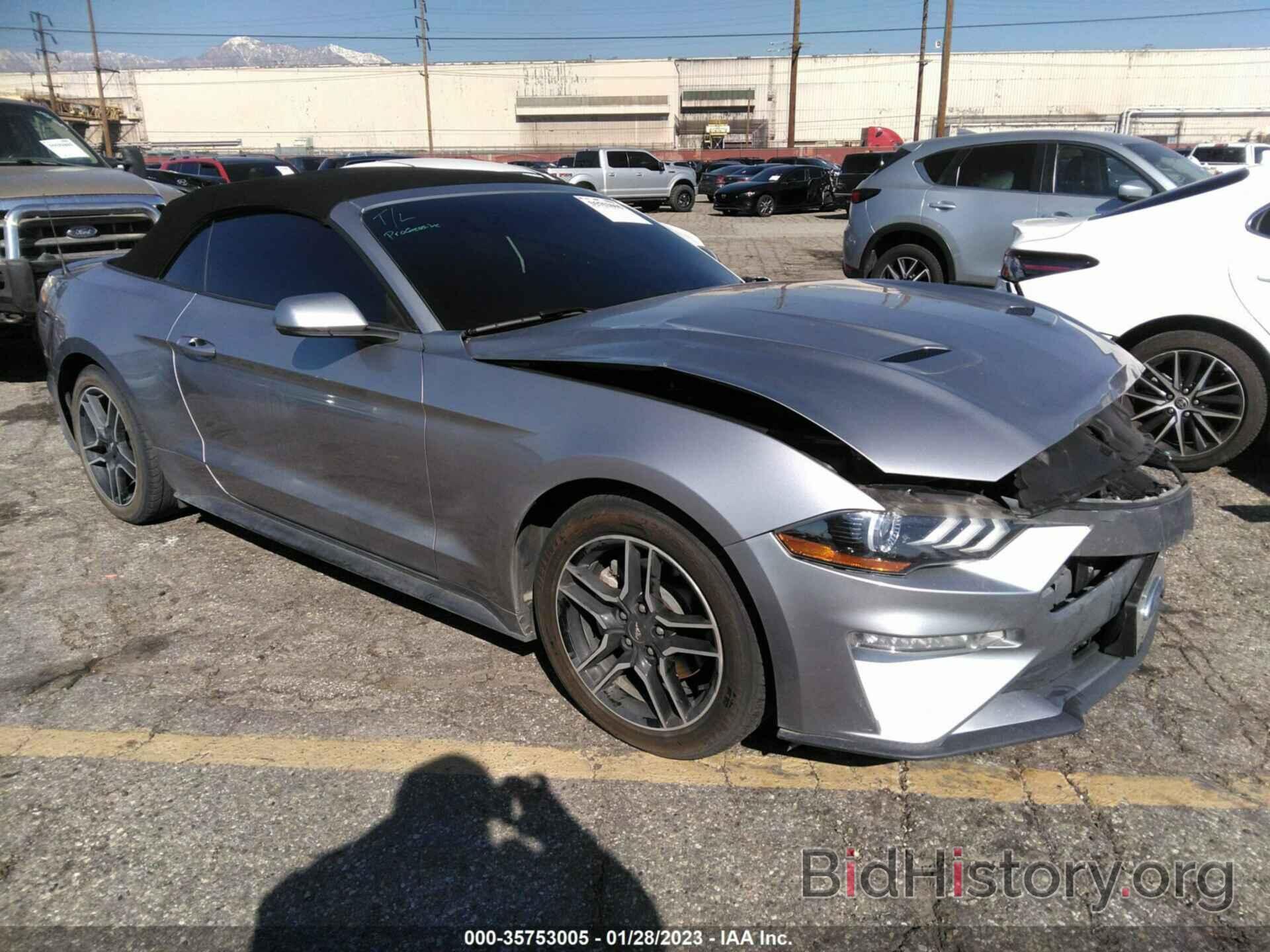 Photo 1FATP8UH4L5136121 - FORD MUSTANG 2020