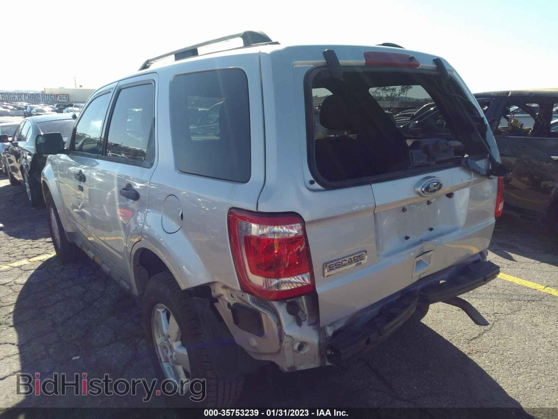 2010 FORD ESCAPE - VIN: 1FMCU0D71AKB43954 - Фото 3