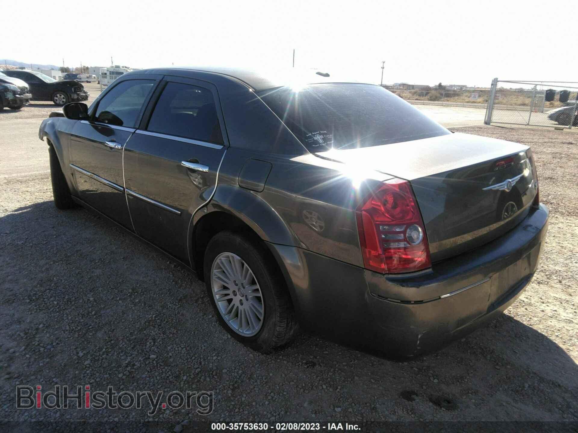2010 CHRYSLER 300 - VIN: 2C3CA5CV3AH167260 - Фото 3