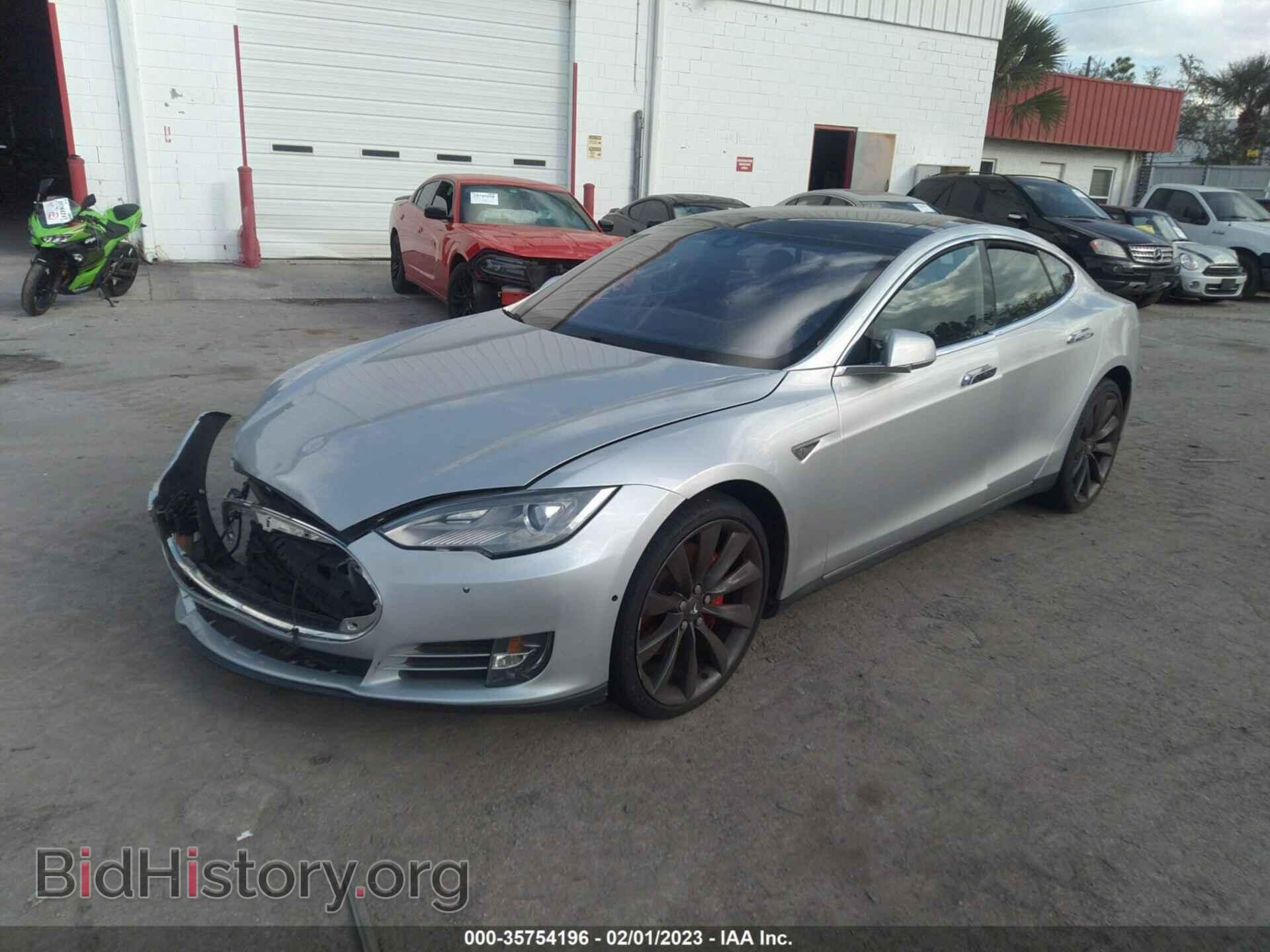 2015 TESLA MODEL S - VIN: 5YJSA1H21FFP66377 - Фото 2