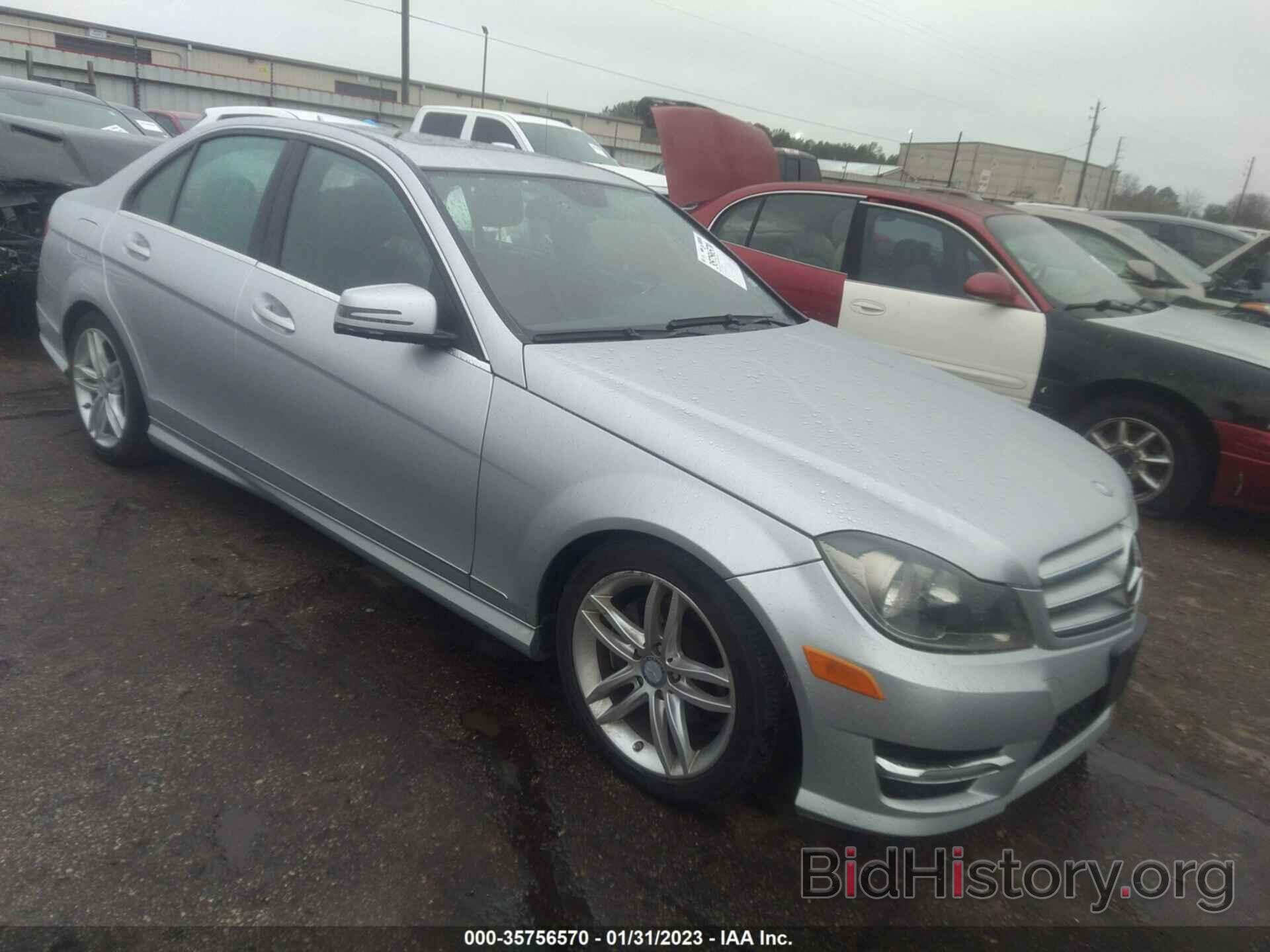 Photo WDDGF8BBXCR192866 - MERCEDES-BENZ C-CLASS 2012