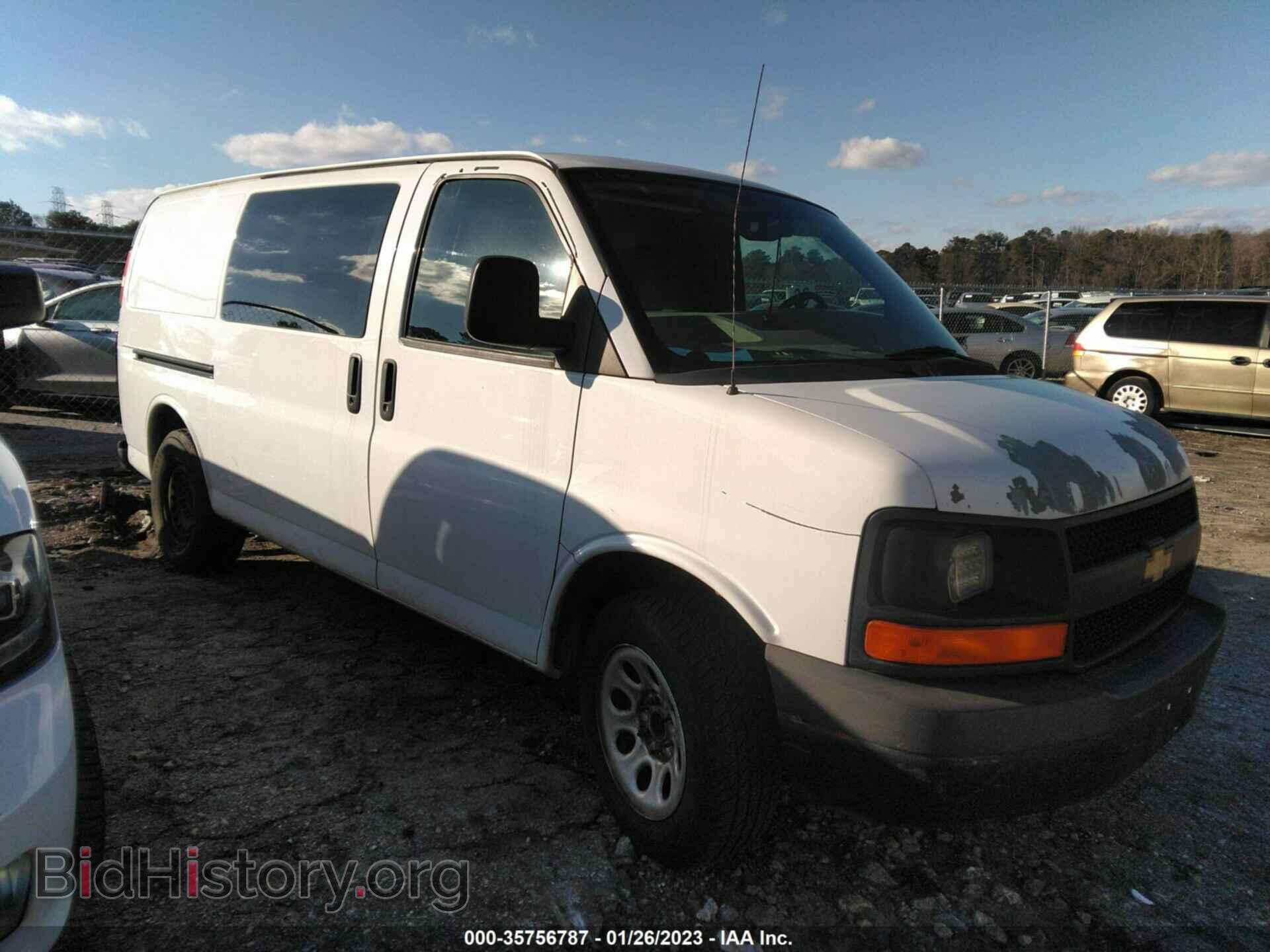 Photo 1GCSGAFXXB1145929 - CHEVROLET EXPRESS CARGO VAN 2011