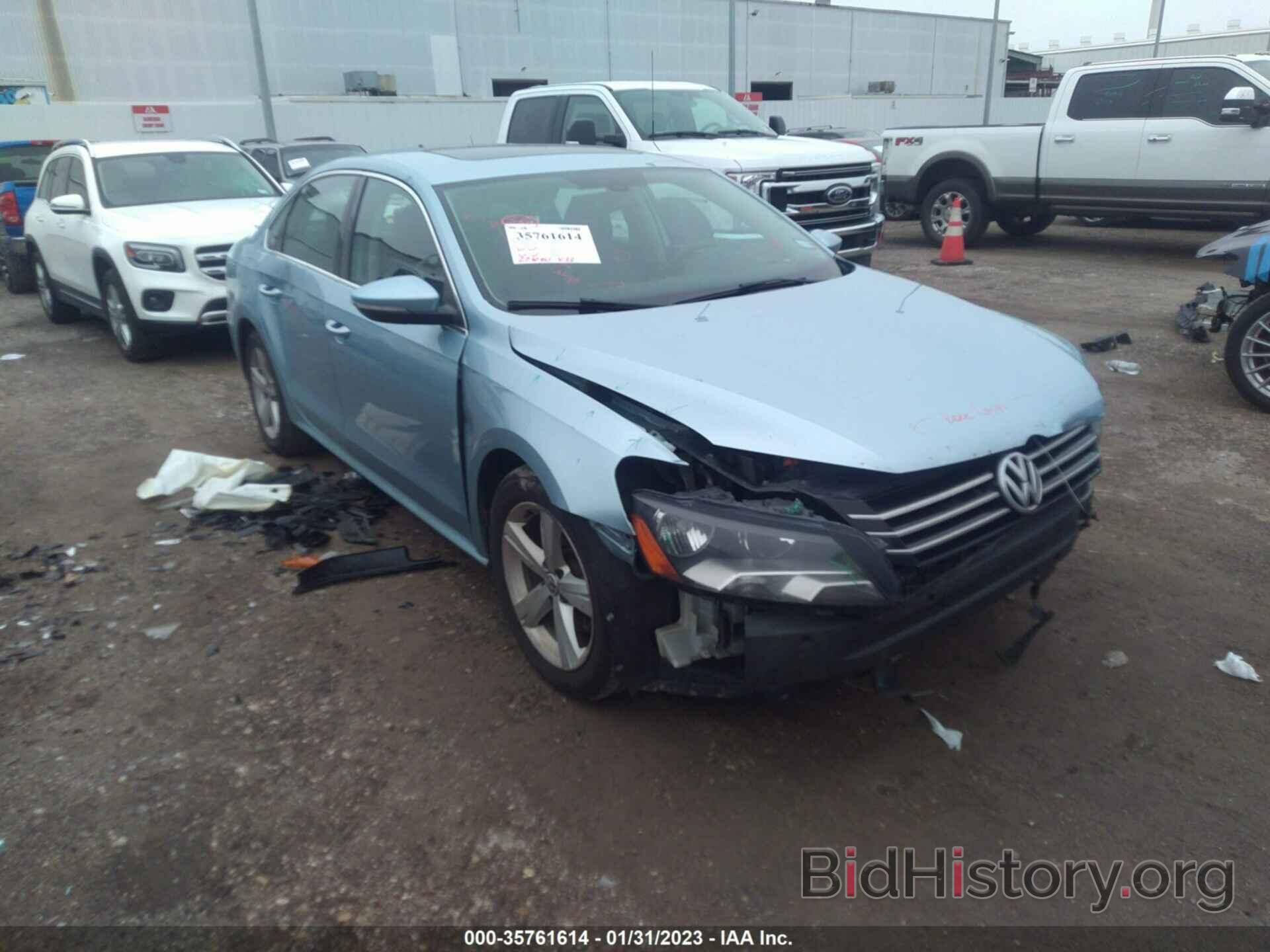 Photo 1VWBP7A34CC020757 - VOLKSWAGEN PASSAT 2012