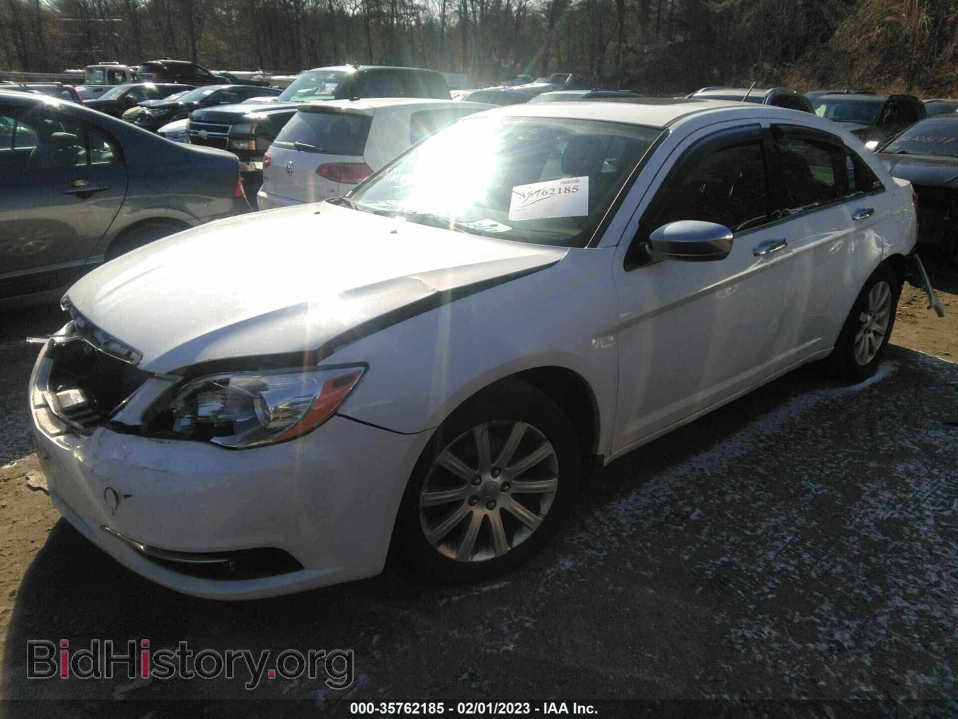 2013 CHRYSLER 200 - VIN: 1C3CCBCG9DN596151 - Фото 2